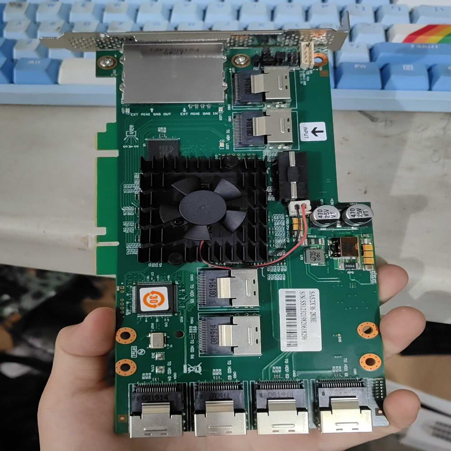 议价SASLSI2x36SAS扩展卡SFF-8087直通