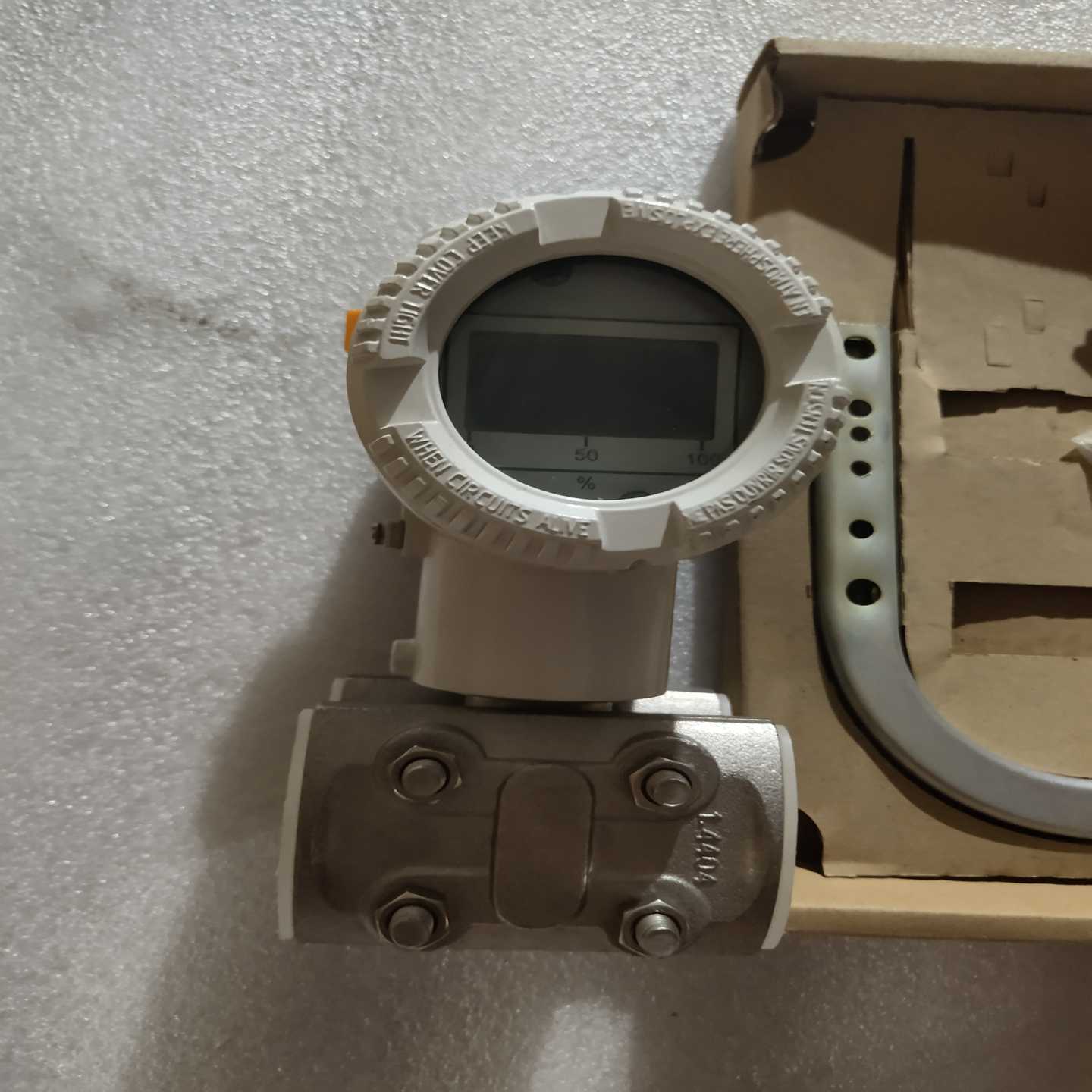 ABB2010TD差压变送器，型号V15712-HC1A1--议价商品