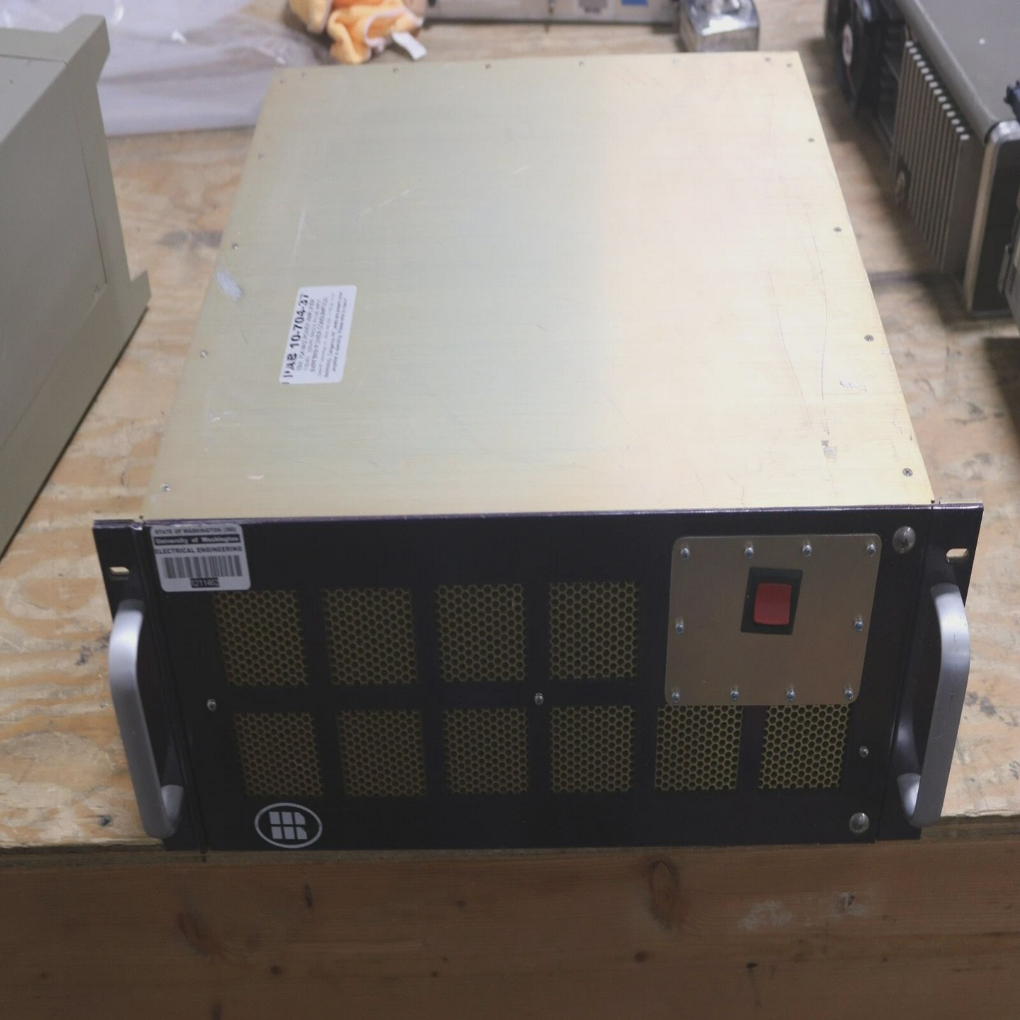 PAB10-704-3710W704MHZ功率放大器10W704MHZ实验室