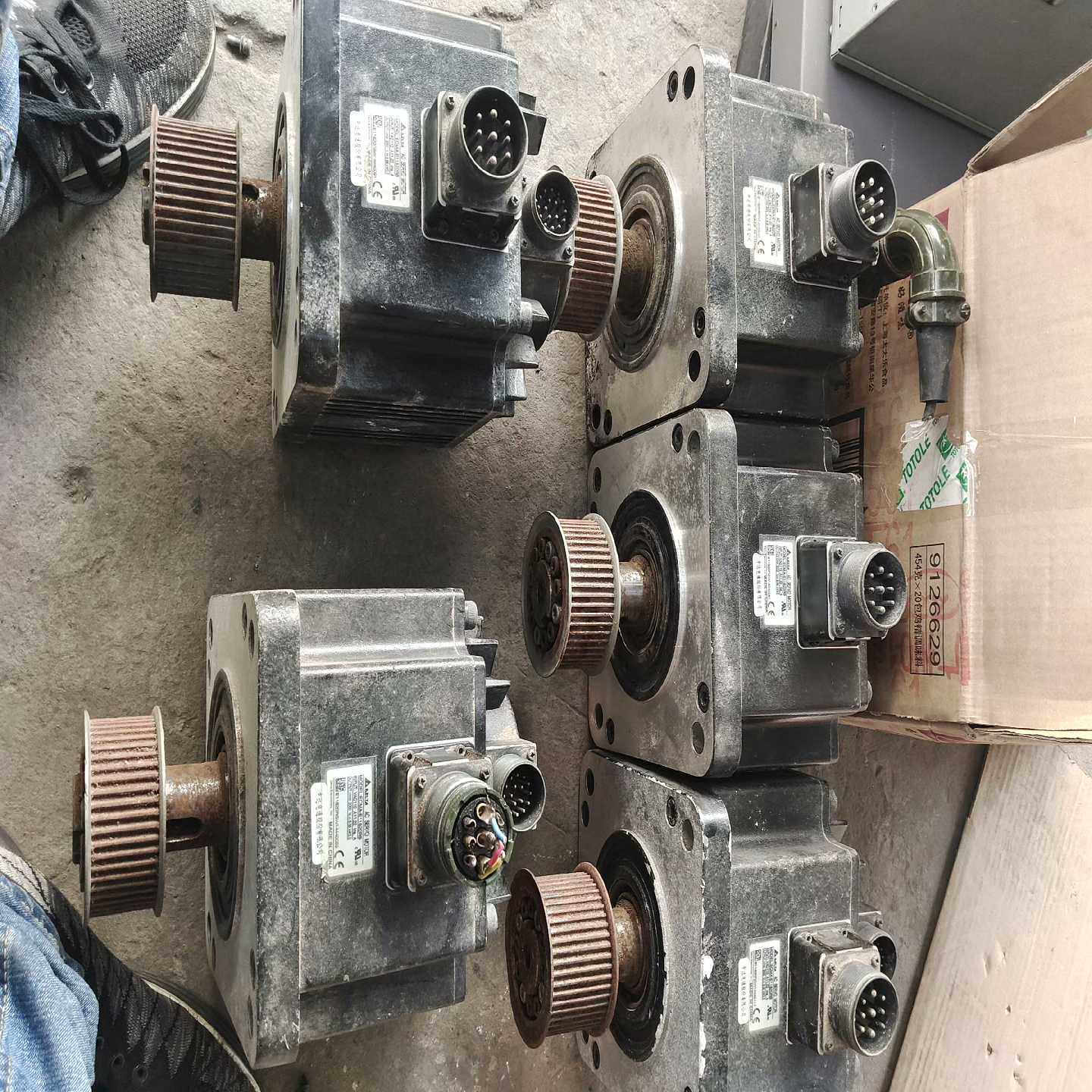 台达伺服电机ecma-e11820rs拆机功能包好，成色如图【鑫鑫商