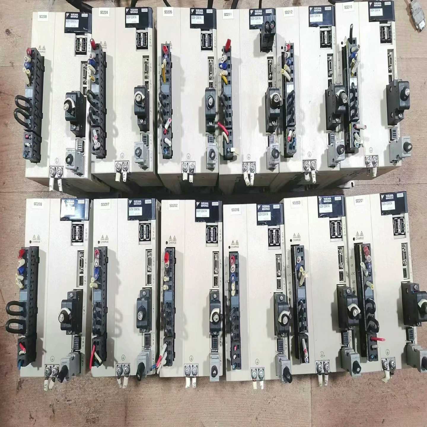 安川五代SGDV-120A11A00200-SGMPS-15询价