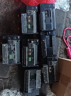 议价CP1HX40DTDSC4台有一台侧边有点破损议价