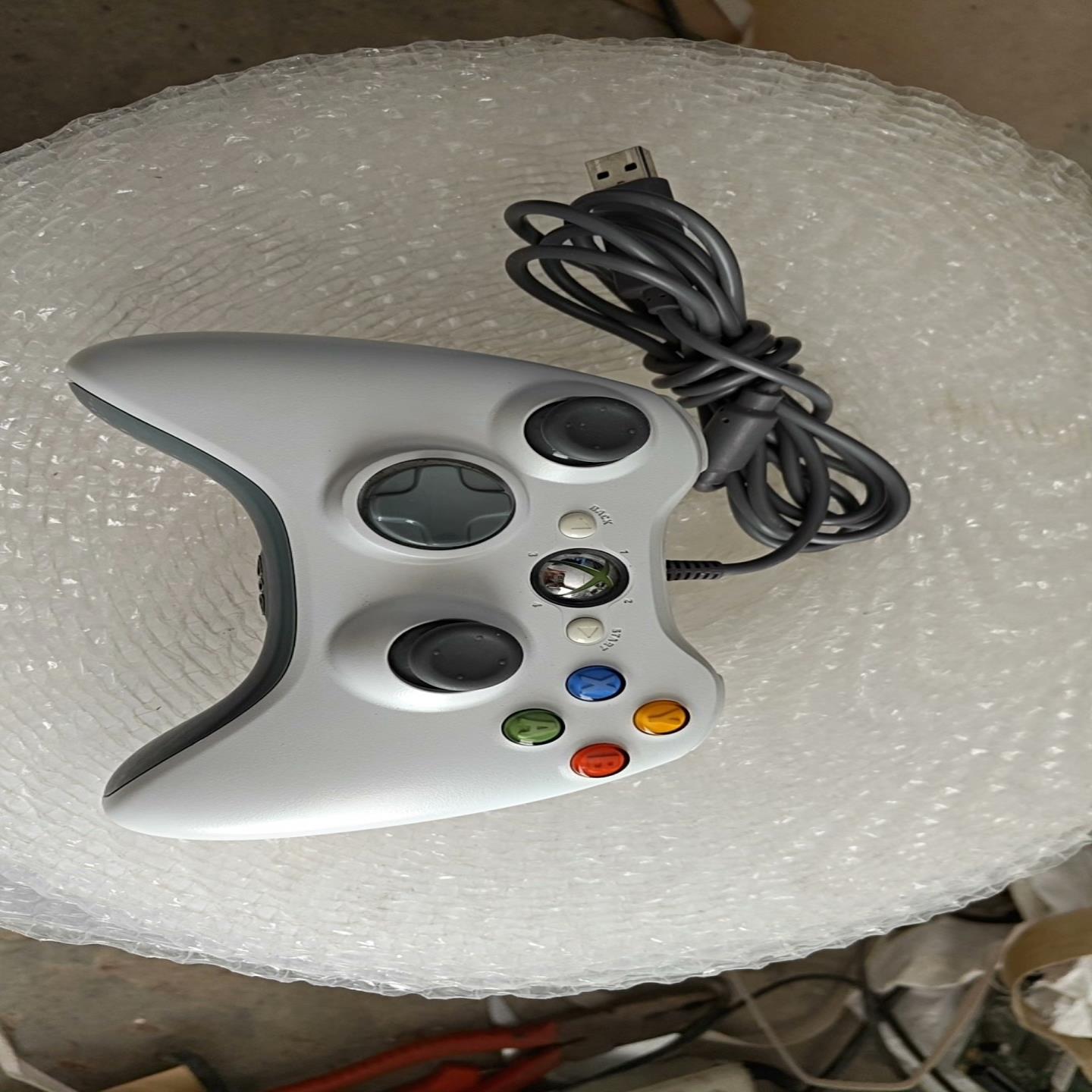 【请询价】xbox360原装有线手柄  成色如图所示喜欢的私聊