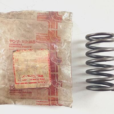 Primavera PN LAST102 Para Motor Yanmar S165 Piezas Originale