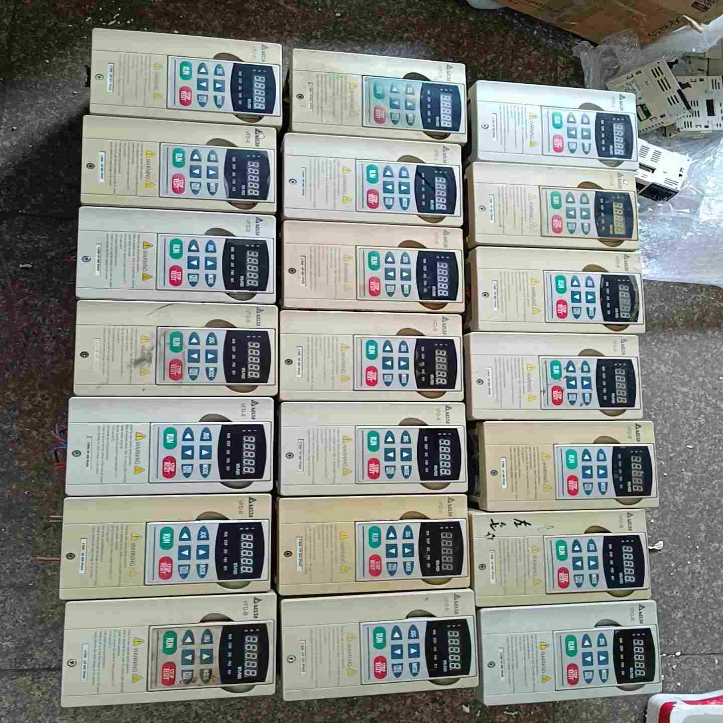 台达VFD015B43A/VFD007B43A几百个功能正常~询价