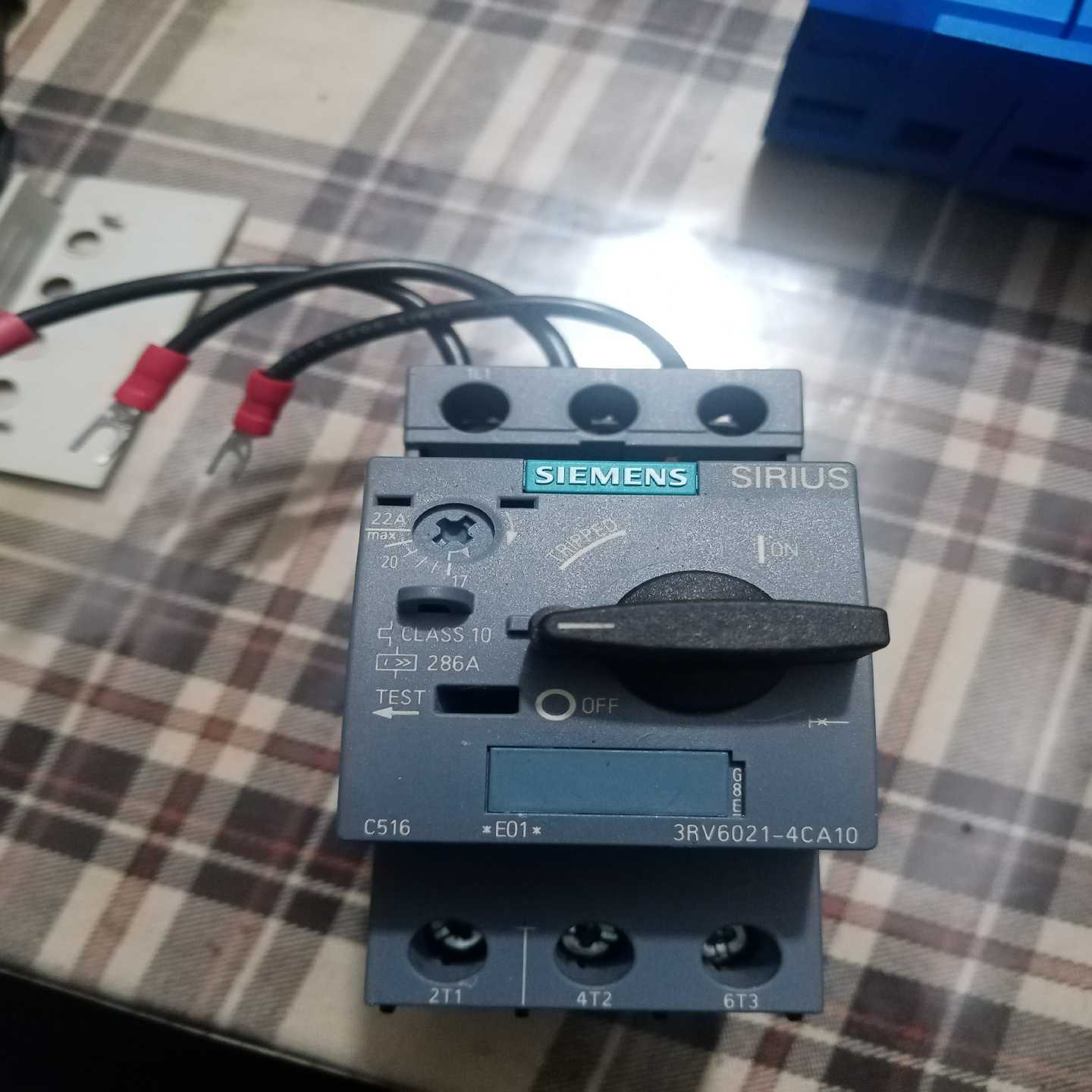 马达开关。3RV6021-4CA10正常可用，干净如新询价