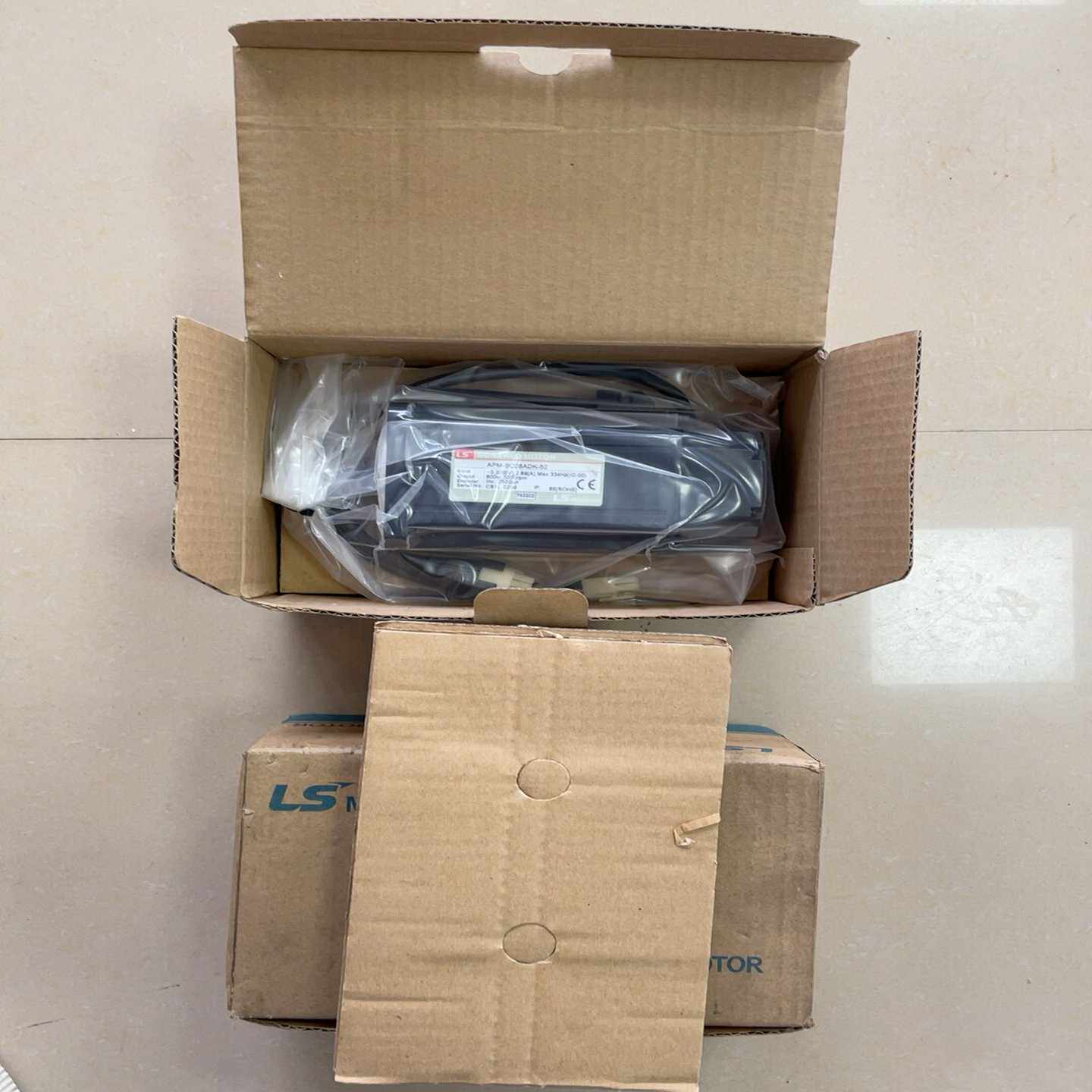 询价APM-SC08ADK-52全新LS0.8千瓦伺服电机，