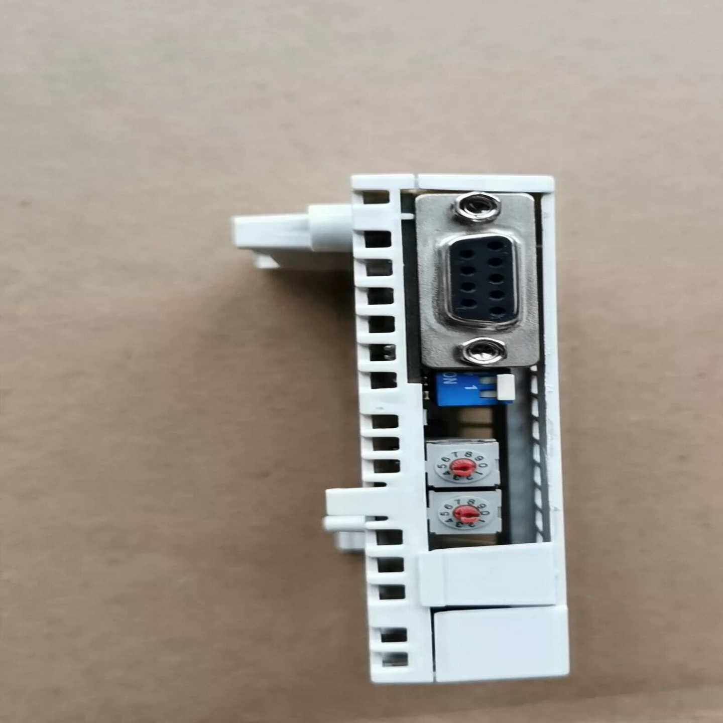 #ABB变频器RPBA-01PROFIBUS适配器，全新--议价商品