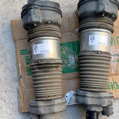 议价Two Porsche Cayenne 9Y0 Front Air Shock Absorbers After