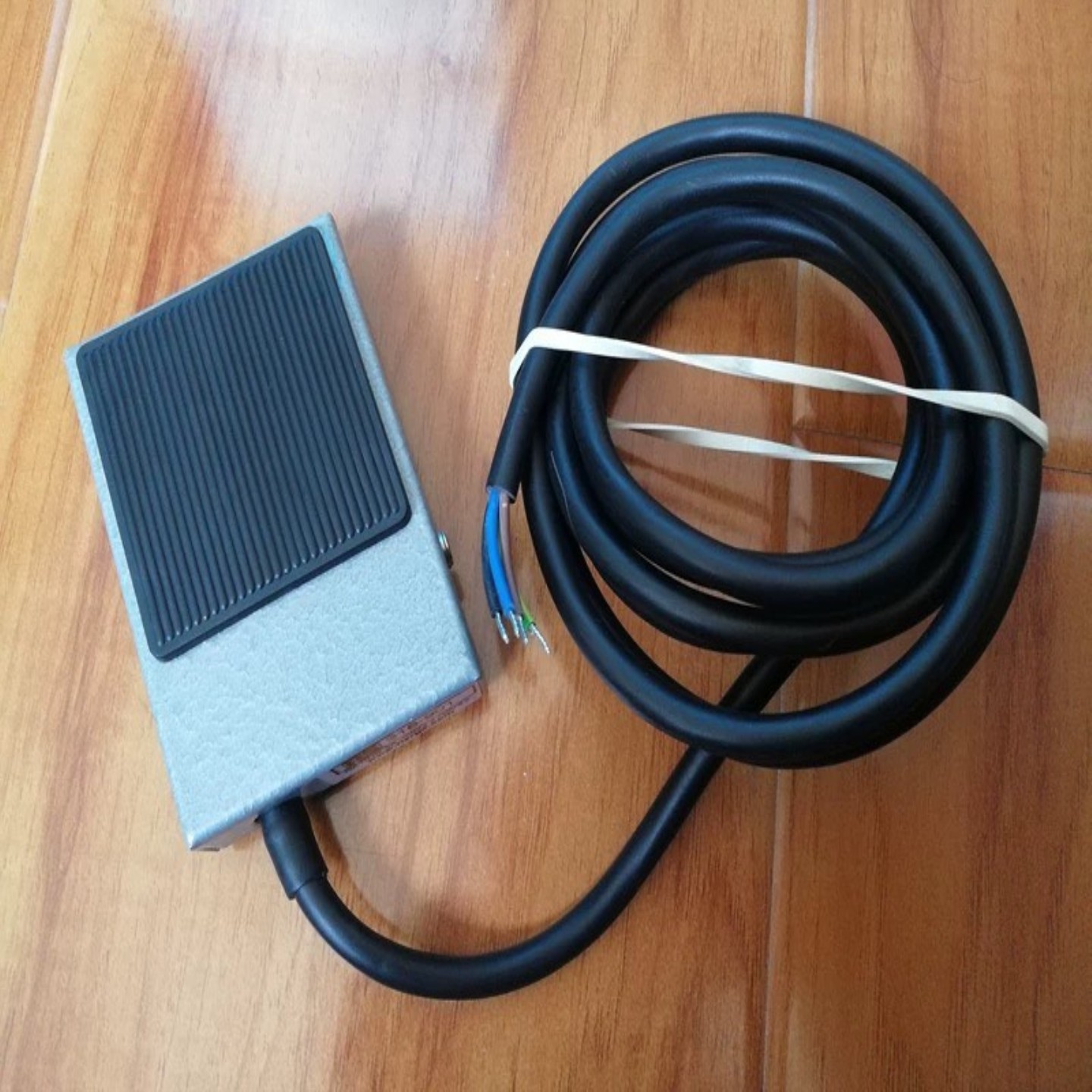 【议价】HERGA脚踏开关型号5010-688马来西亚制造全