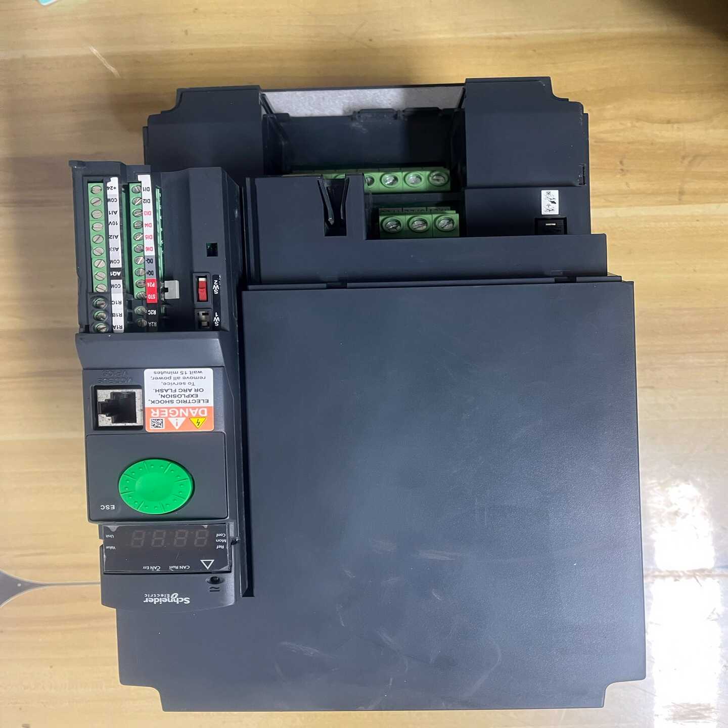 施耐德变频器，ATV320D15N4B，15KW，工厂里收回-议价