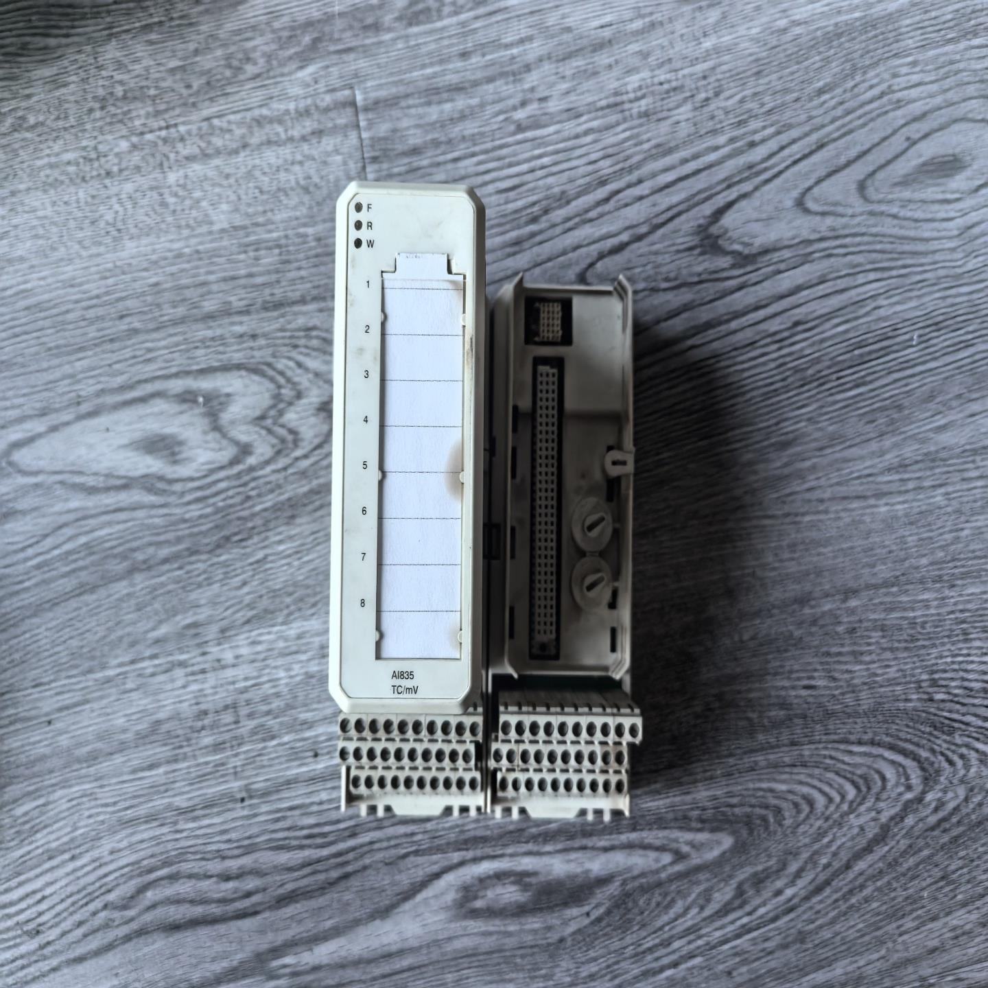 【请询价】AI835 ABB模块 带底座 功能正常 特价出