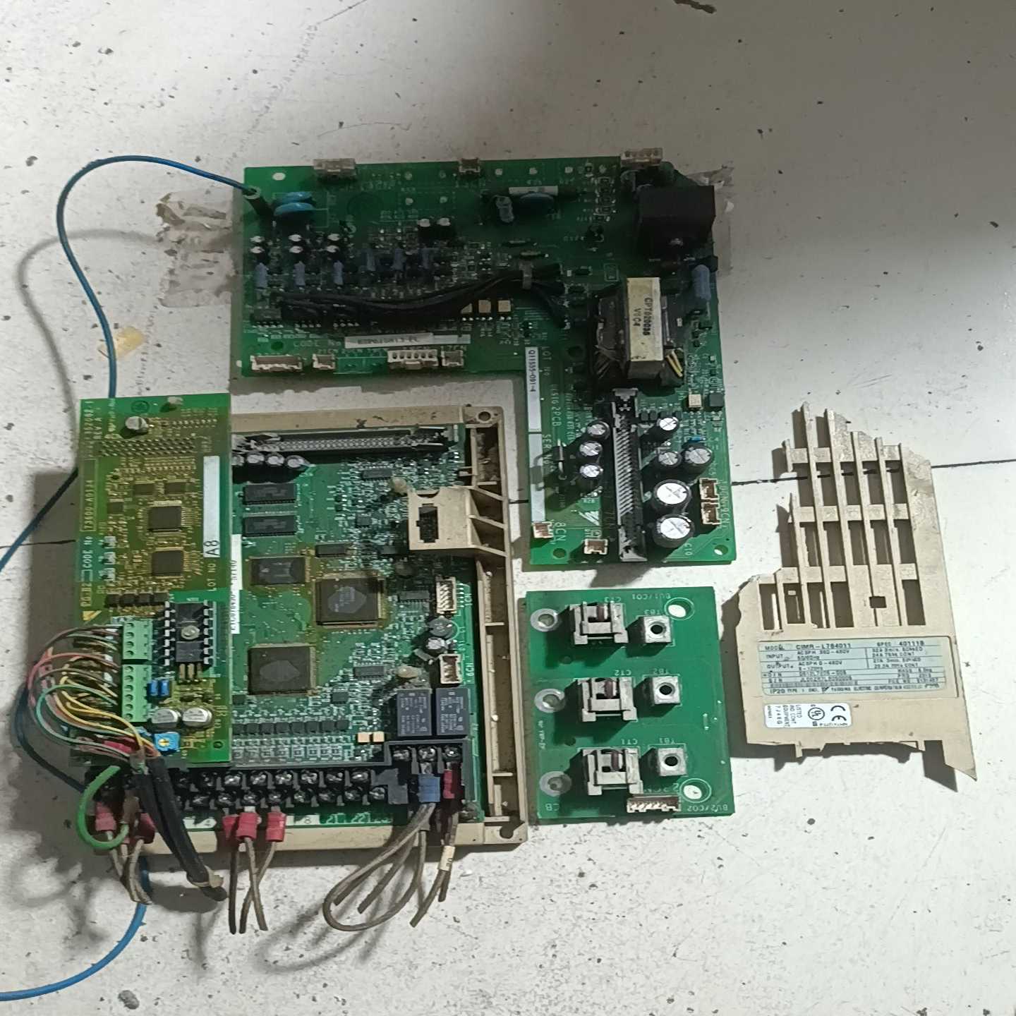 议价安川变频器，驱动板主板，拆机包好，200元适用