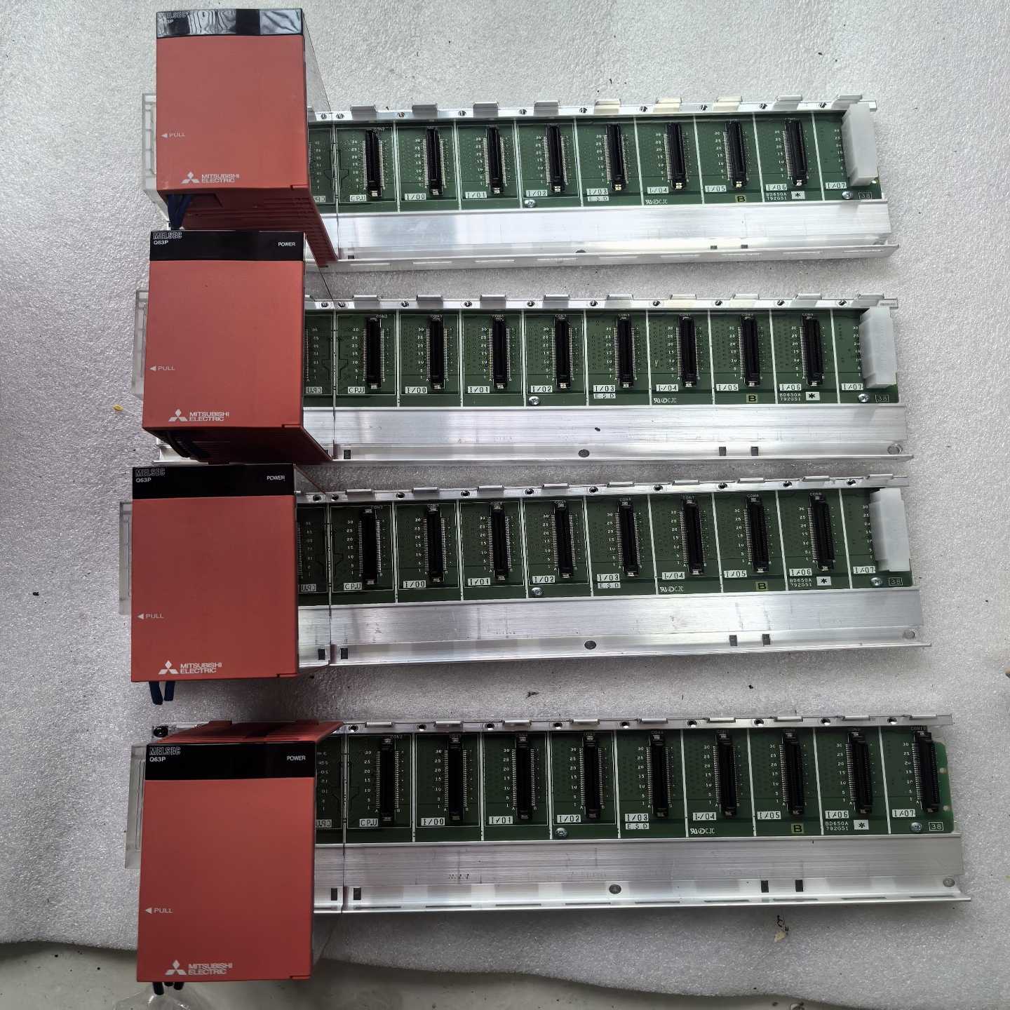 三菱Q63P，Q38B，基板电源一套出售，包功能，成色漂亮，--议价商