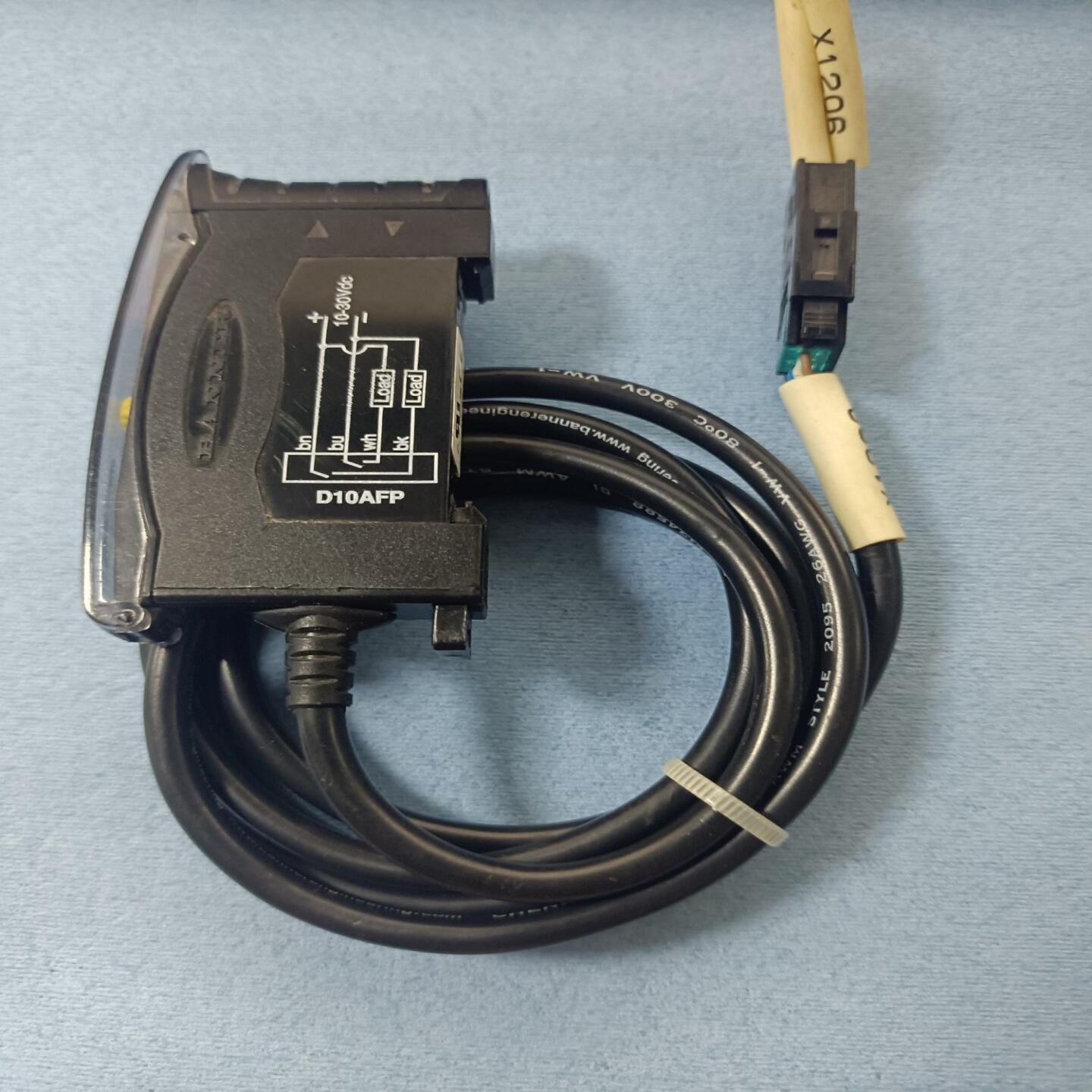 原装拆机美国邦纳Banner光纤传感器D10AFP现货实物图