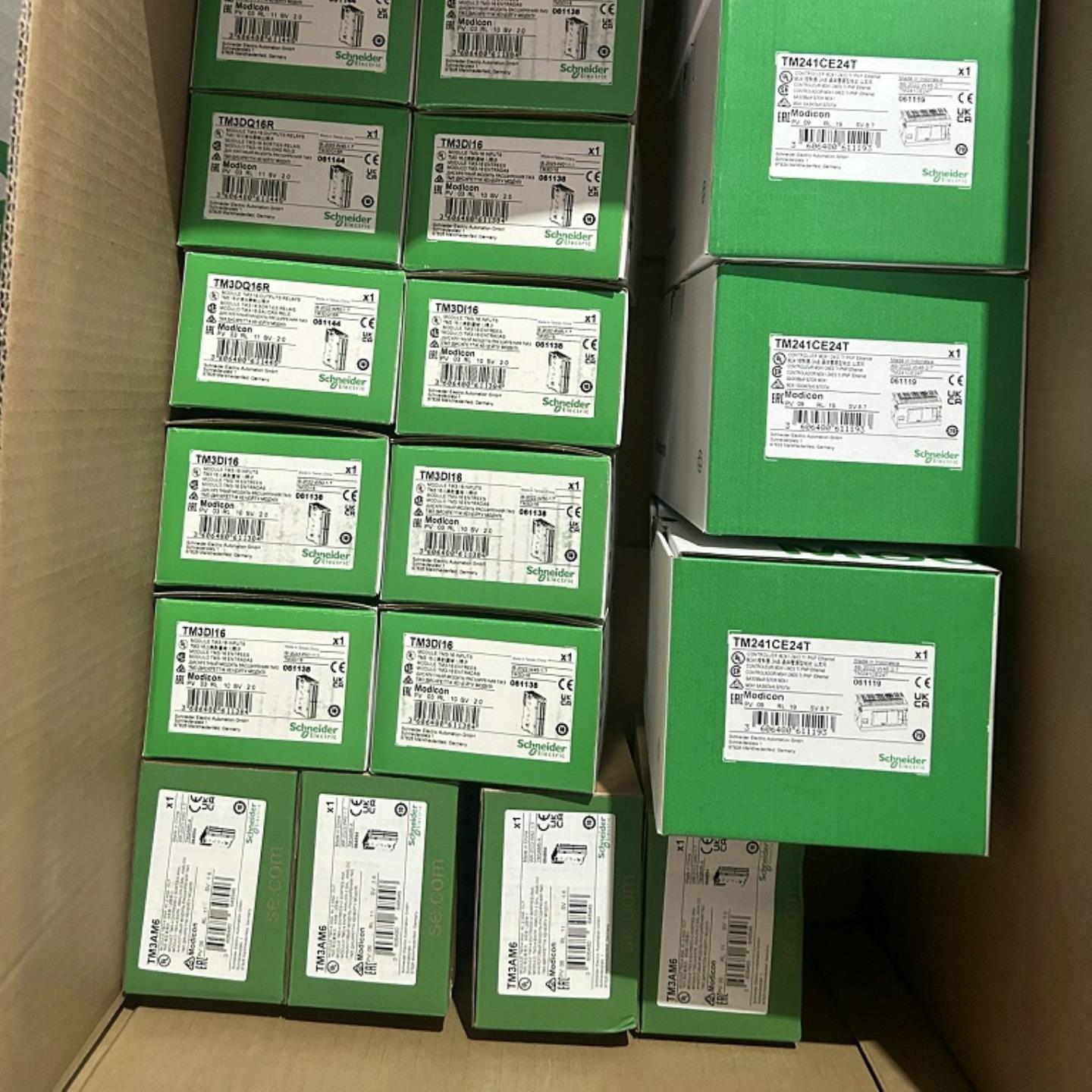 供应扩展模块 TM3XTRA1  质保库存顺丰