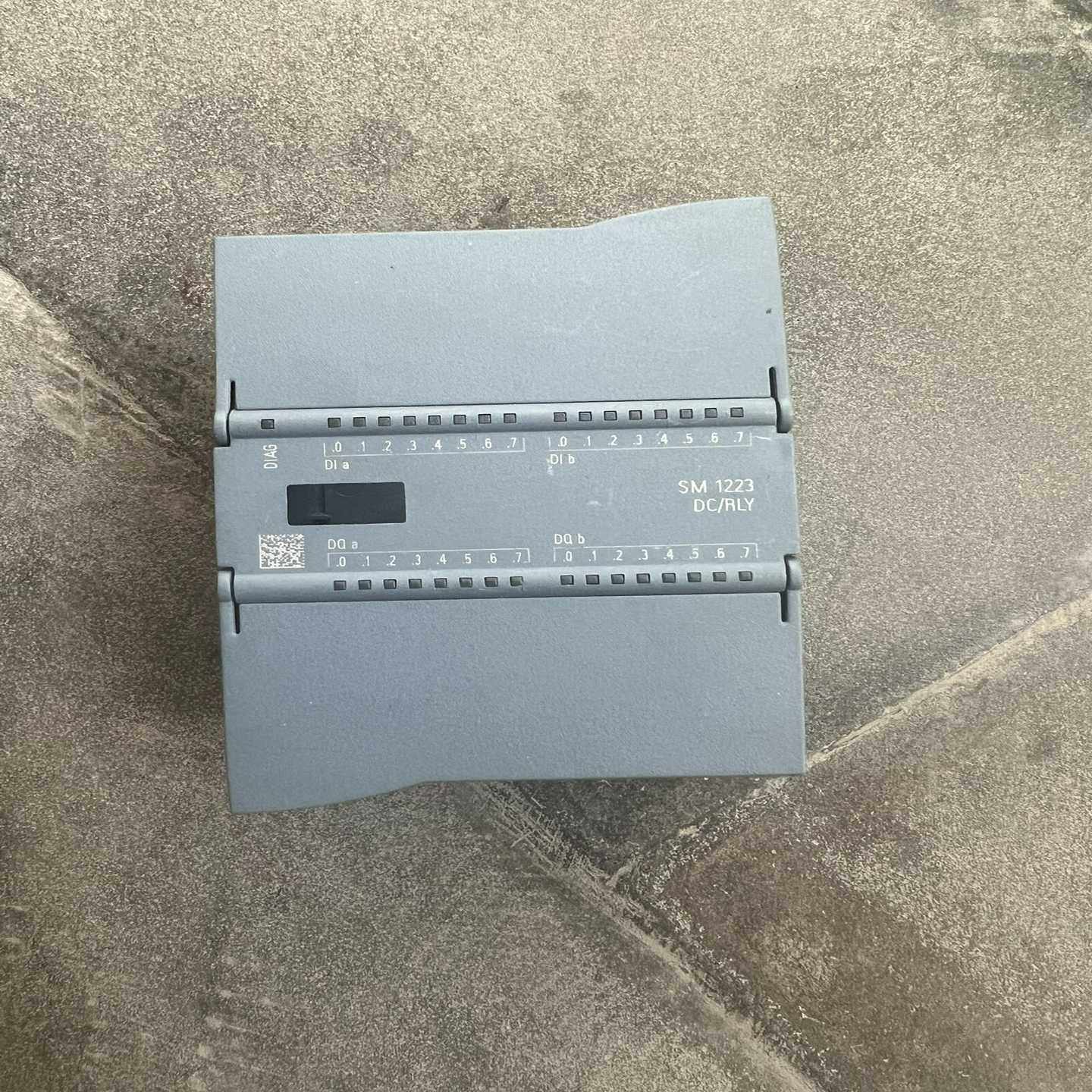 (询价)223-1PL32外壳，实物图，有点使用痕迹，盖板