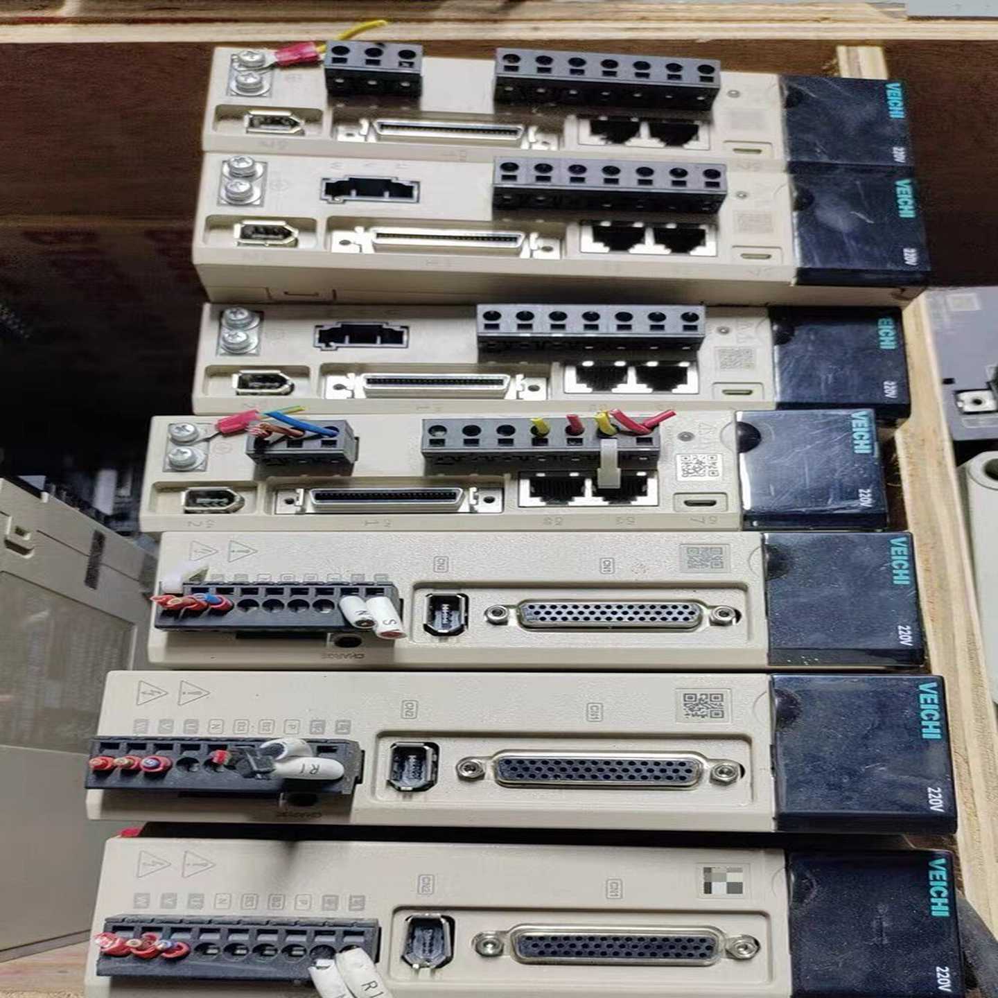 拆机伟创伺服SD700/710-3R3A-PA--议价商品