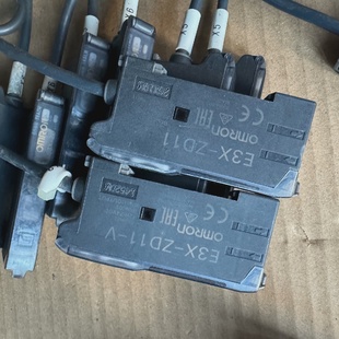 议价放大器E3XZD11实物拍摄其中一个没有盖子线议价