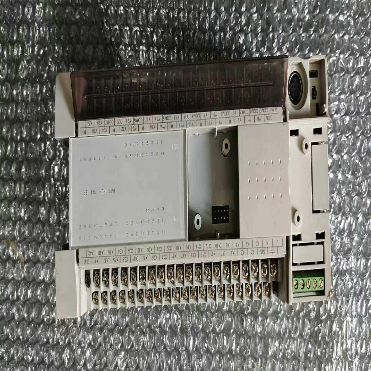 议价维控PLC  触摸屏一套