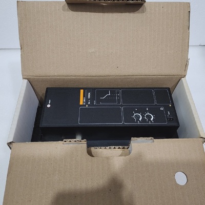 MERLIN GERIN ST208D MASTERPACT UNIT 1000A TU1547 114