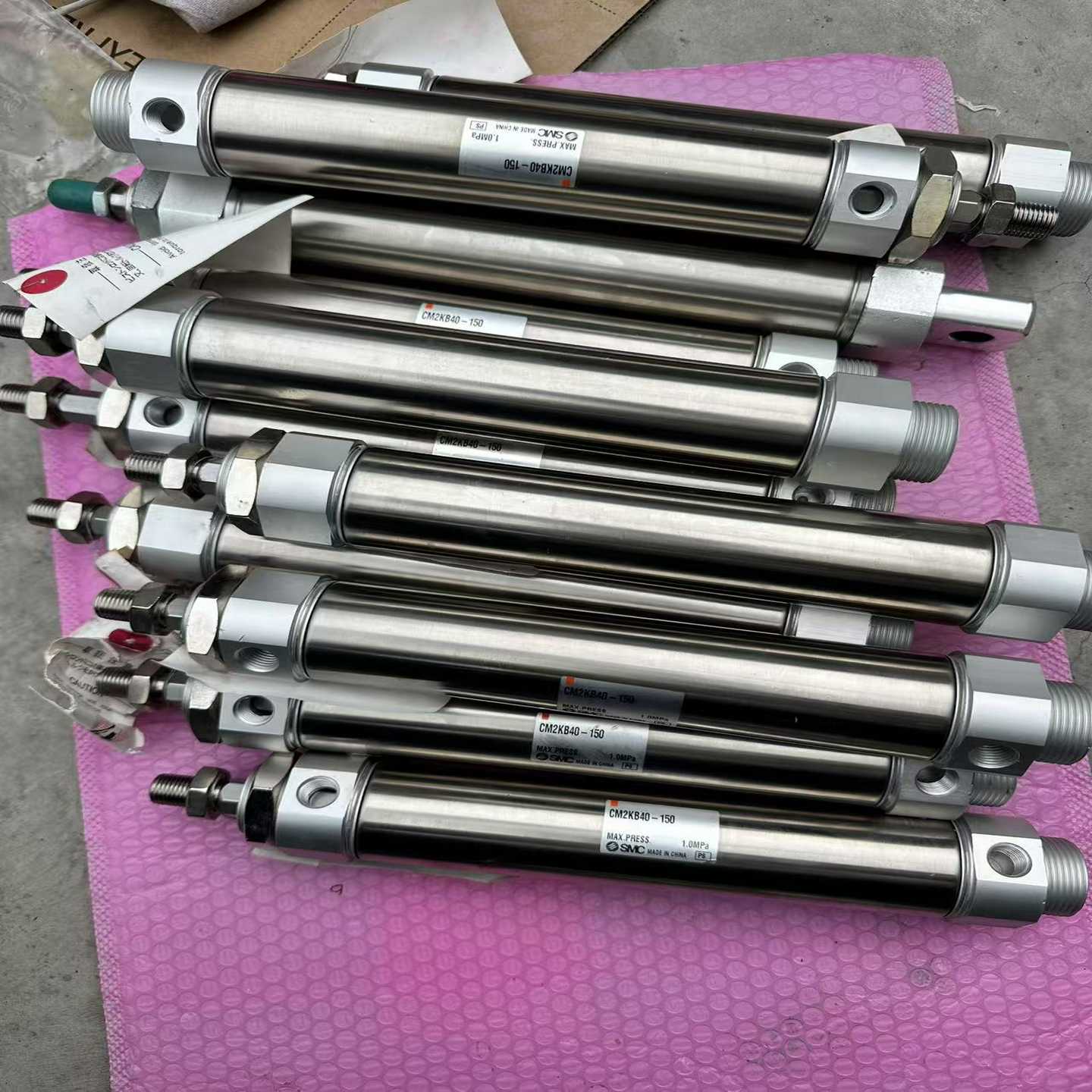 全新SMC气缸CM2KB40-150,塑料包装都没有了,包全-询价客服