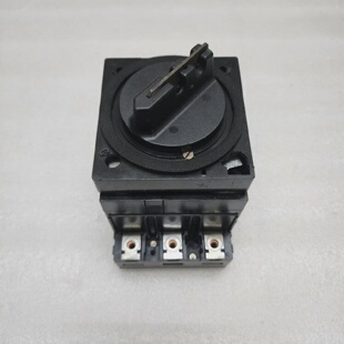 MERLIN GERIN C125NLMA 3POLE CIRCUIT BREAKER 32A