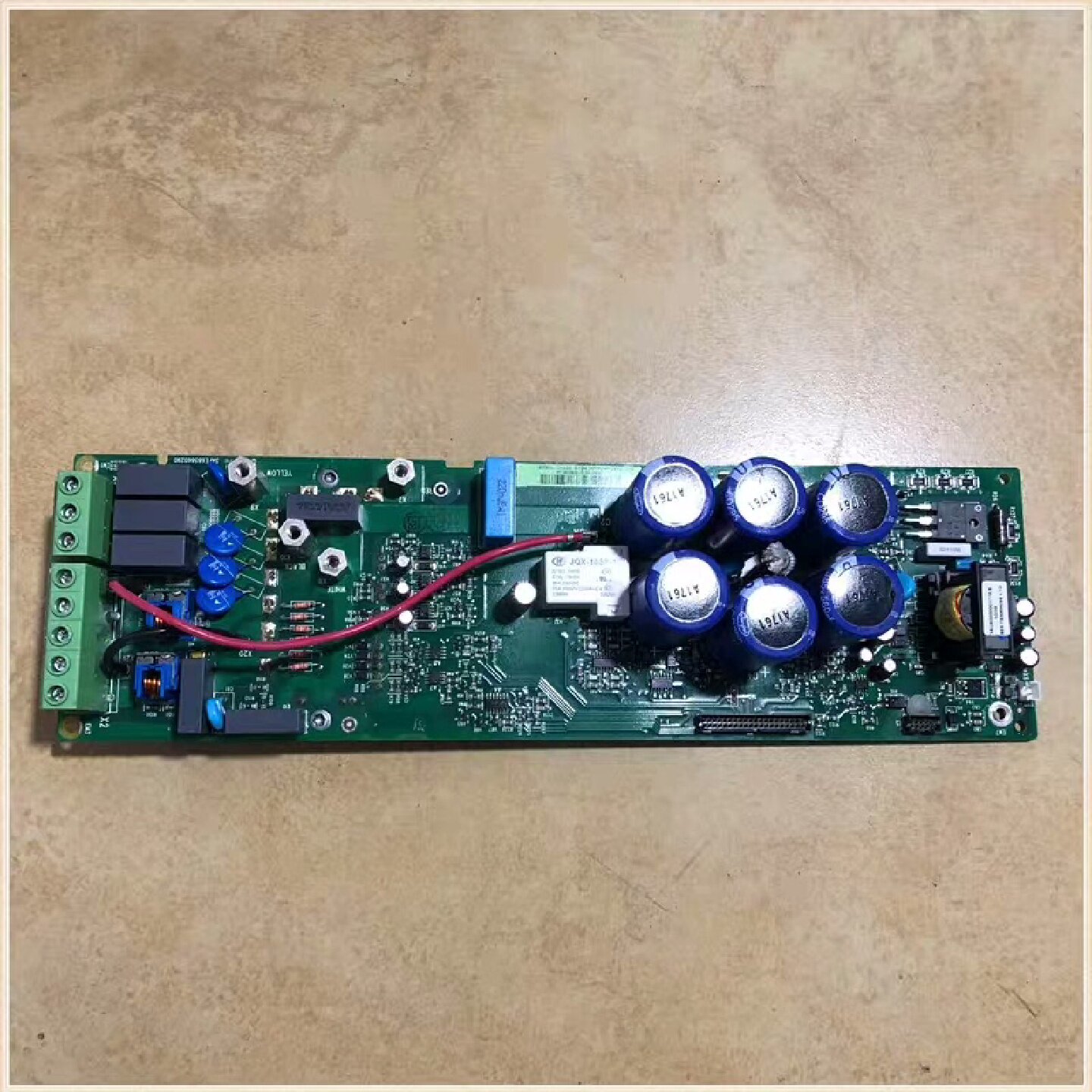 溢价-SINT4220C底变频器ACS510系列11kw触发 - 实物图