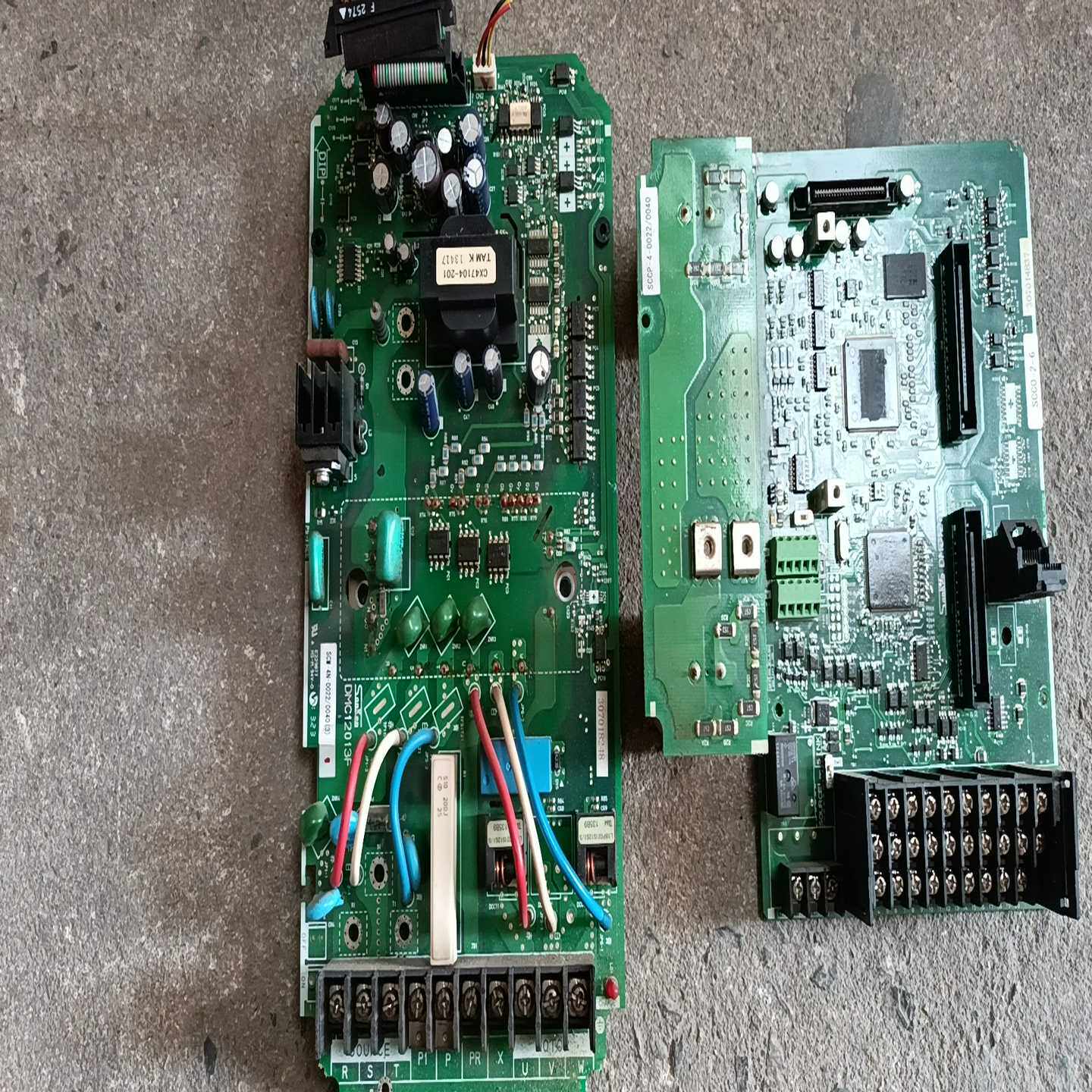 VM06-0040-N4变频器，主板DMC12011G，询价