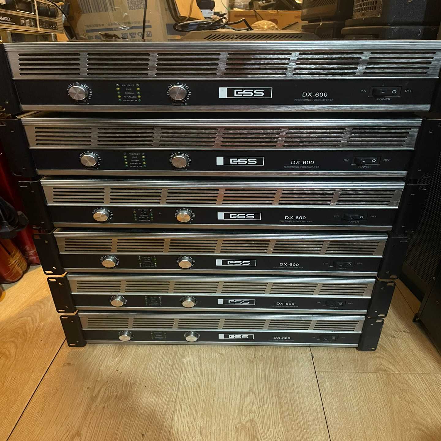 ESS华南DX-600功放6台成色如图原装无修正常使用--议价商品