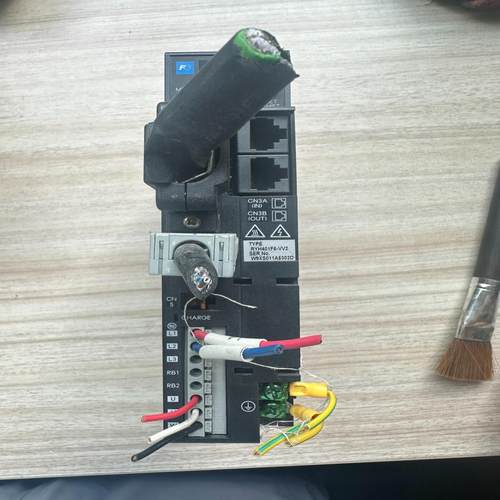 【星慕电子】富士伺服驱动器RYH401F6-VV2