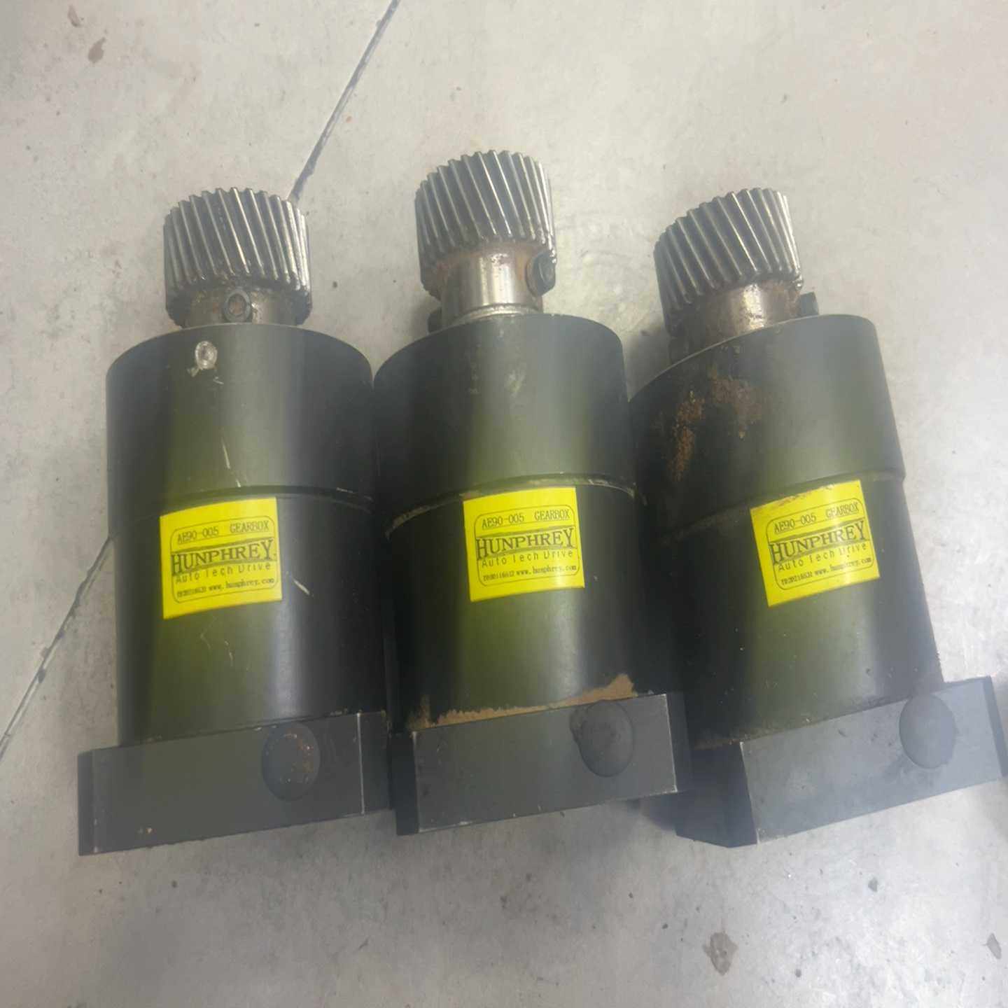 AE90-005减速机，从电机上拆的，可以配750W电机，实询价