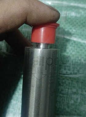 过滤器型号TEM911银色金属外壳红色接口库存2个议价