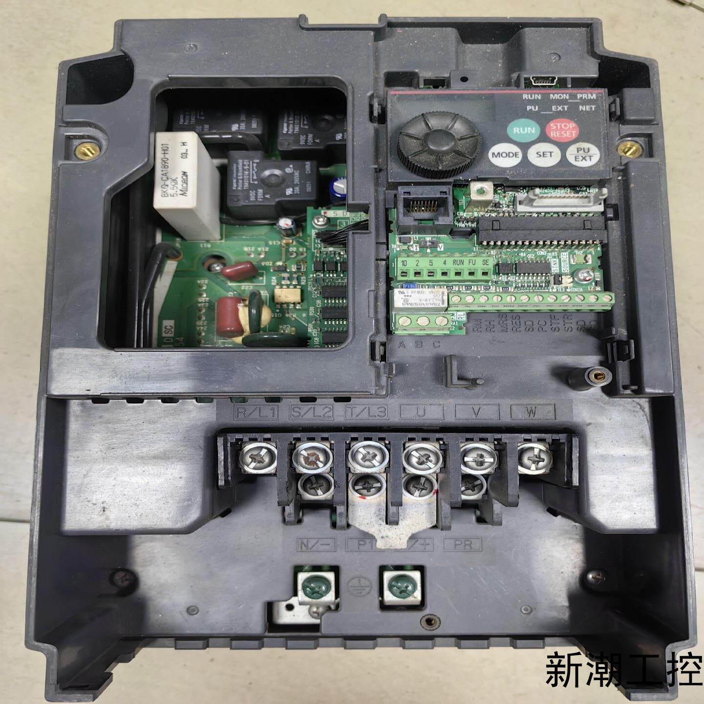 三菱变频器E720-75KW测试包好没上盖议价商品
