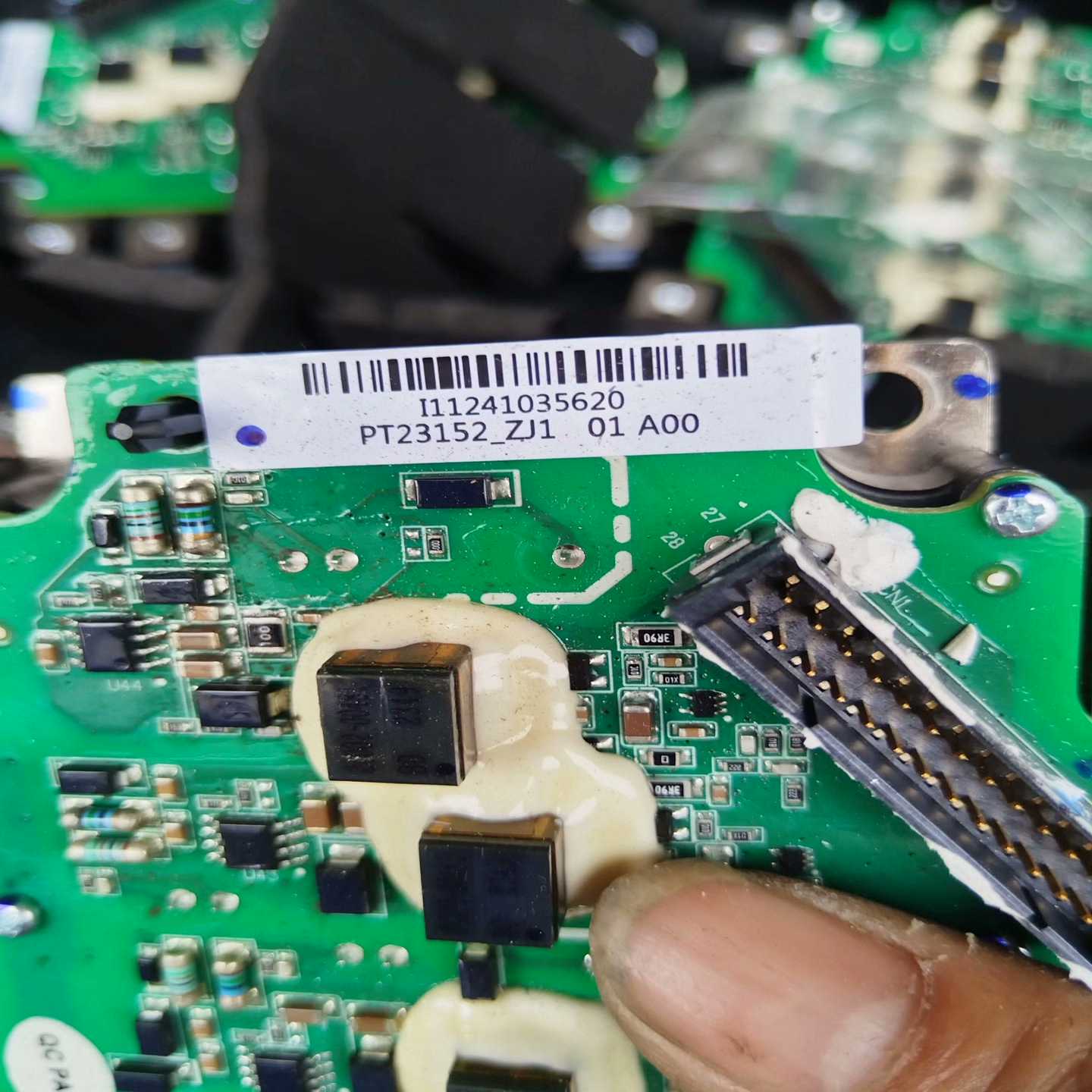 咨询-GD400HTX75P7S模块。