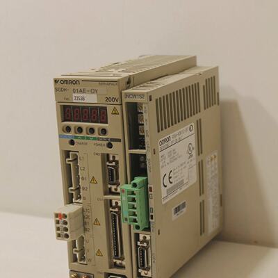 Omron SGDH01AEOY with R88ANCW152DRT Servopack