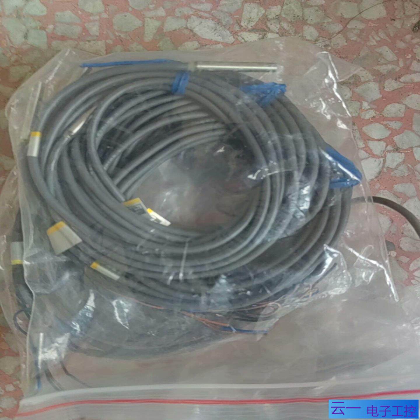 接近E2E-CR8C2 C1B1 C1C1；议价