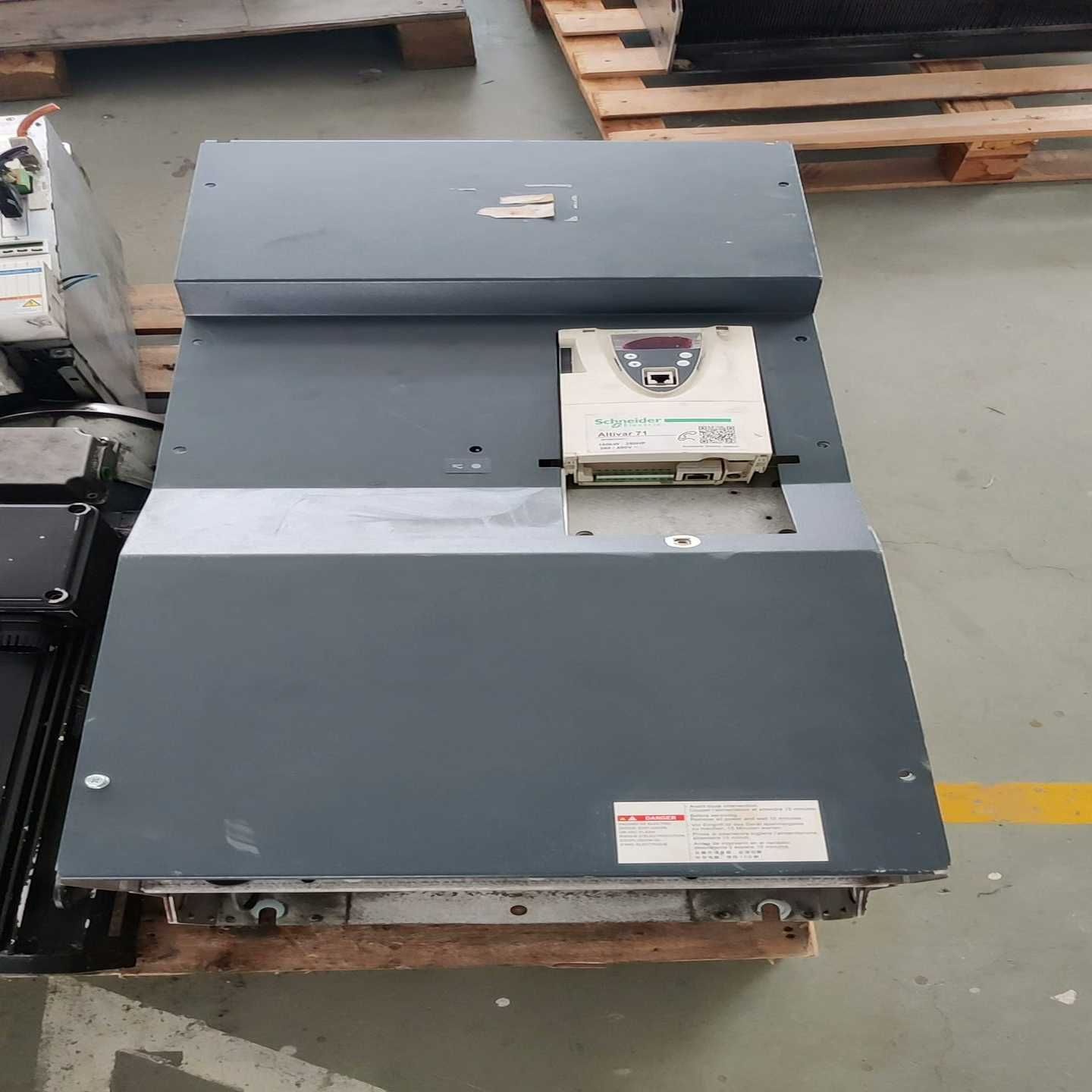 询价施耐德Altivar71ATV71HC16N4变频器，1