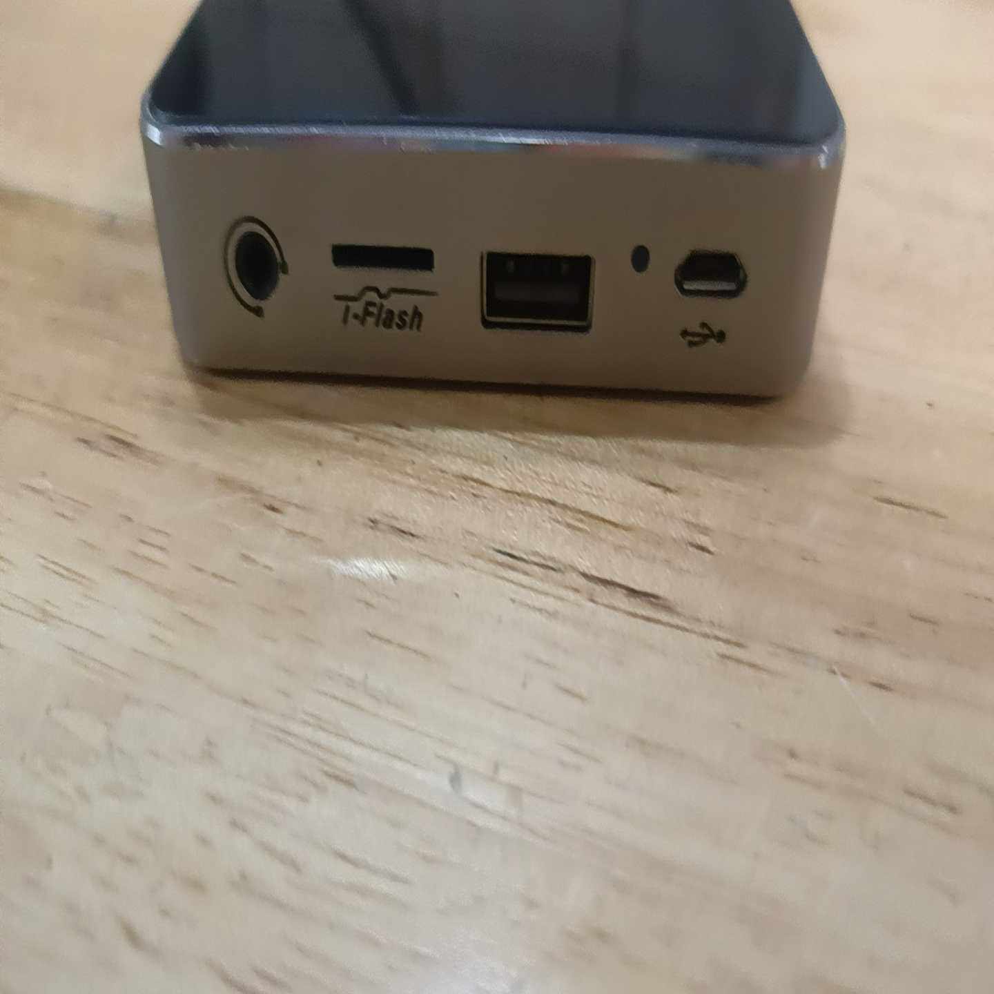 询价~小帅投影仪 DLP投影仪BP221J 内置充电电池 微型投影