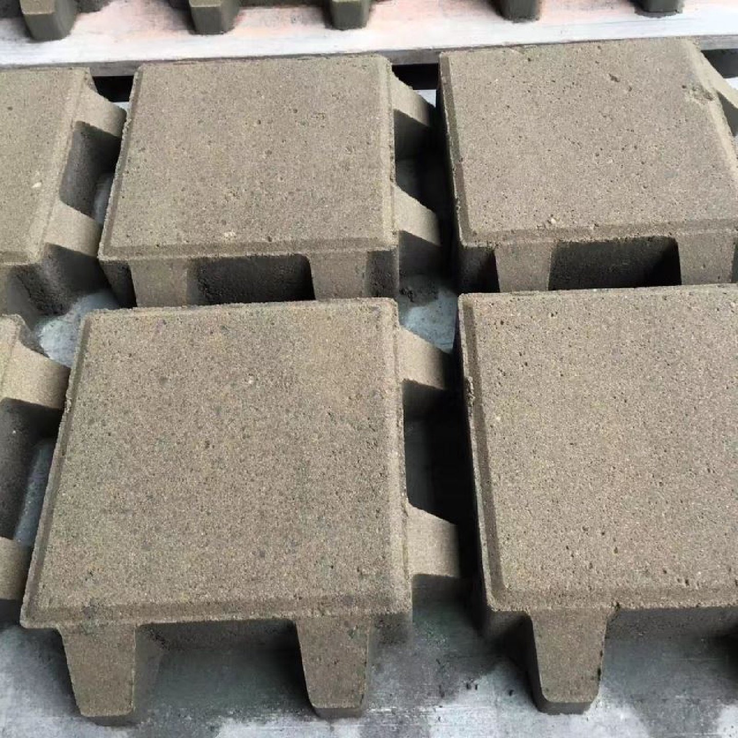 圆草孔砖档土砖八字砖蟹脚砖六角砖护坡砖PC砖防石材路沿石荷兰砖,基础建材,基础材料,淘宝优惠券,粉丝福利购,淘宝优惠卷