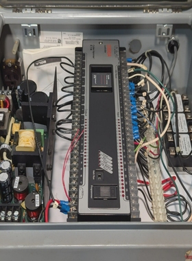 Cutler-HammerD100CR40A控制器带9749301Sola电源模块