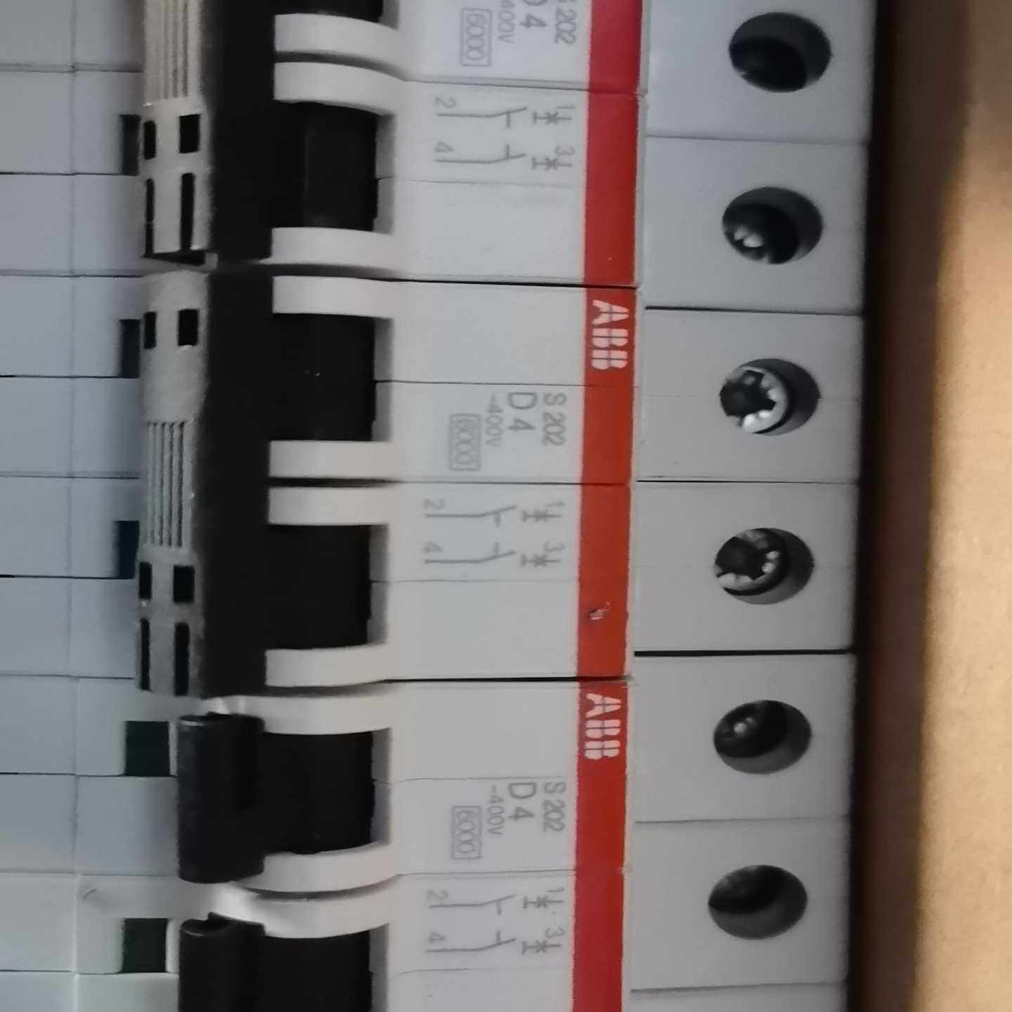 询价ABBS202D4-400V