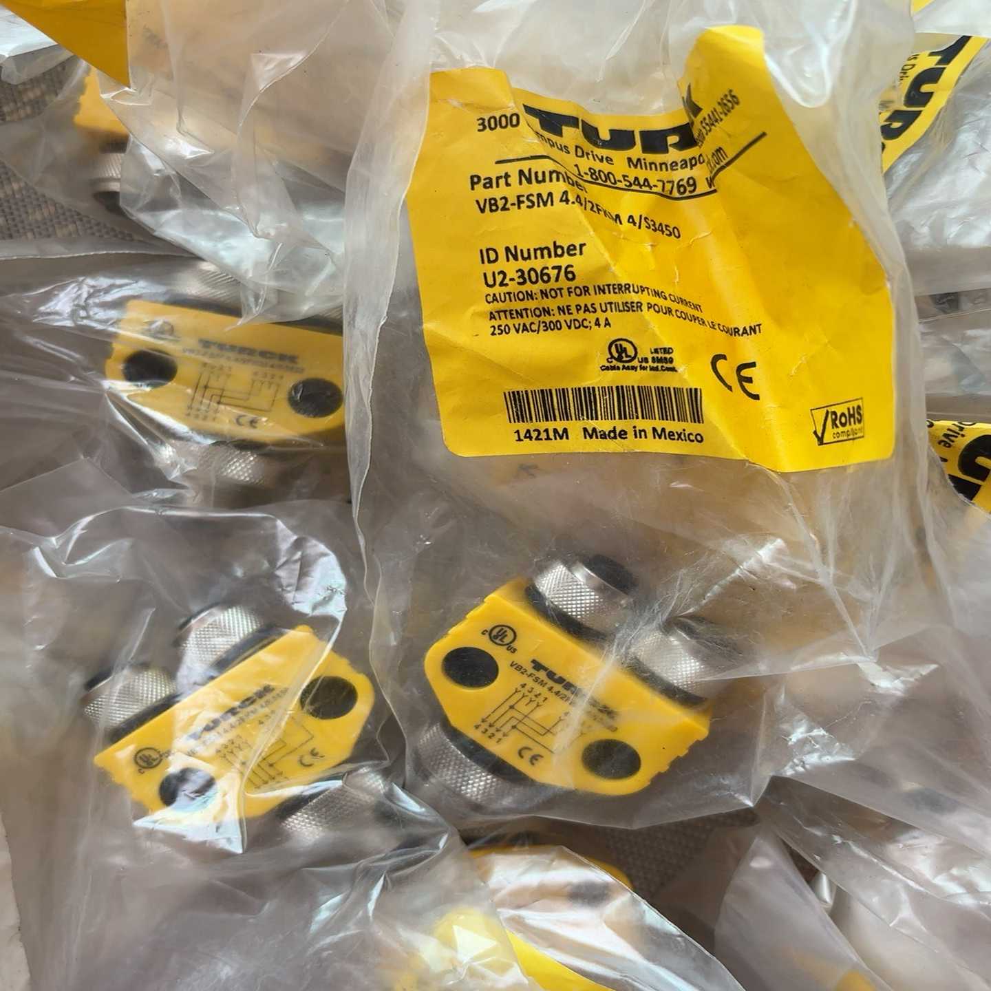 （请询价）全新原装TURCK图尔克工业连接器 VB2-FSM4.4/2