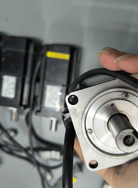 议价安川伺服电机 SGMJV-02ADE6E 原装正品拆机，成色