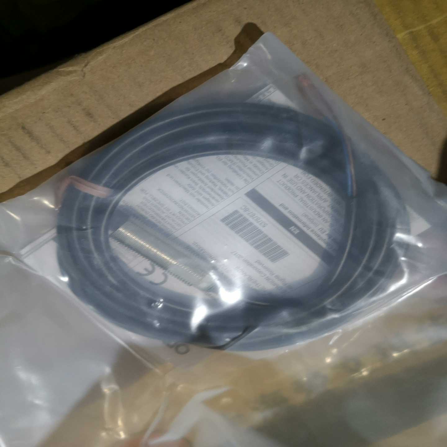 接近开关E2E-X2R5D1-R-N询价