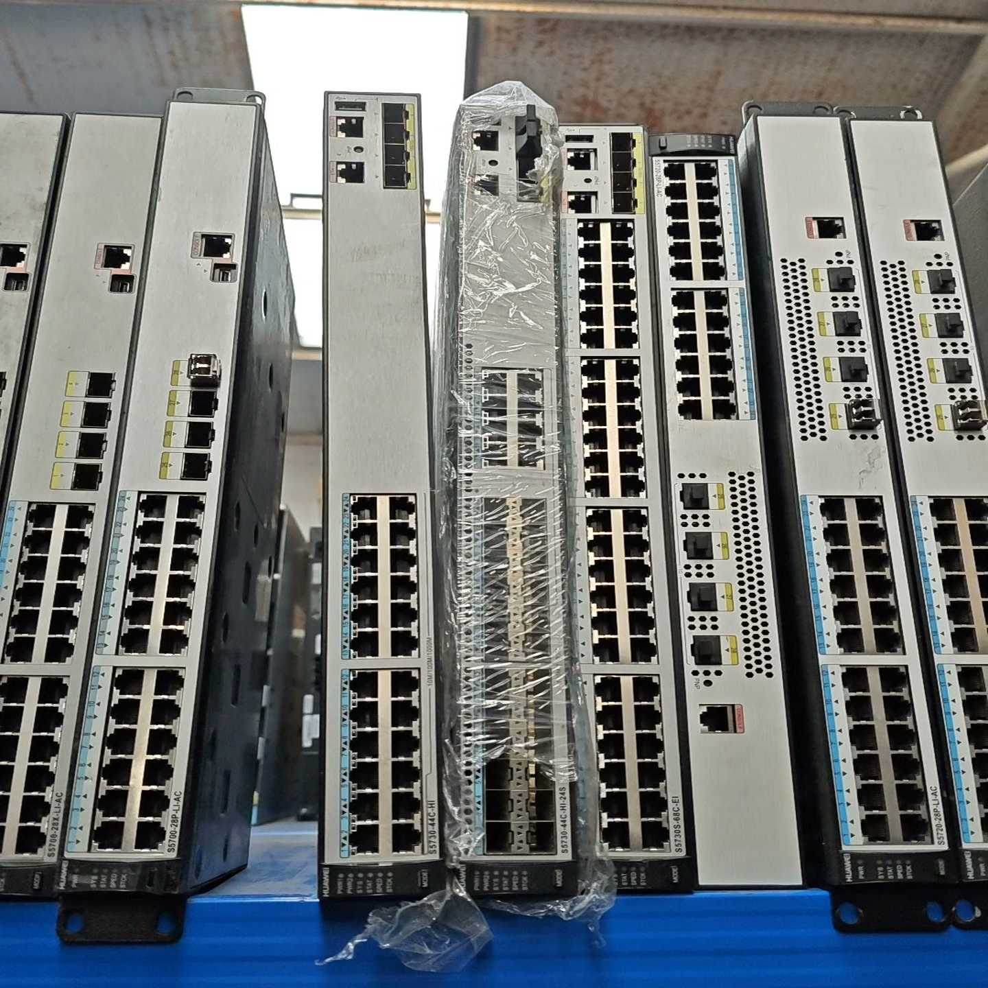 华为S5730-44C-HI-24S华为24千光8复用4万-议价