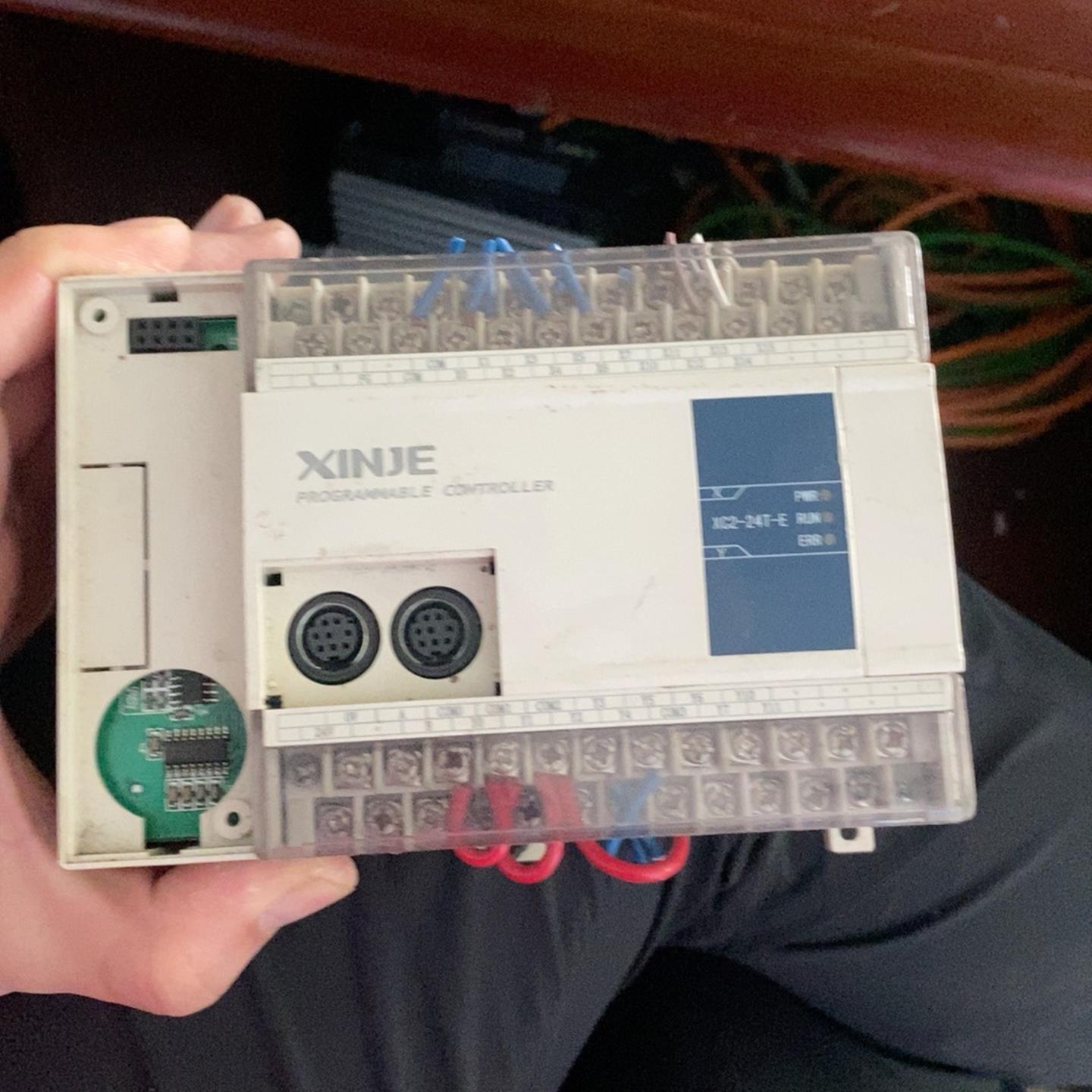 信捷XC2-24T-E 1只成色如图已测试过正常