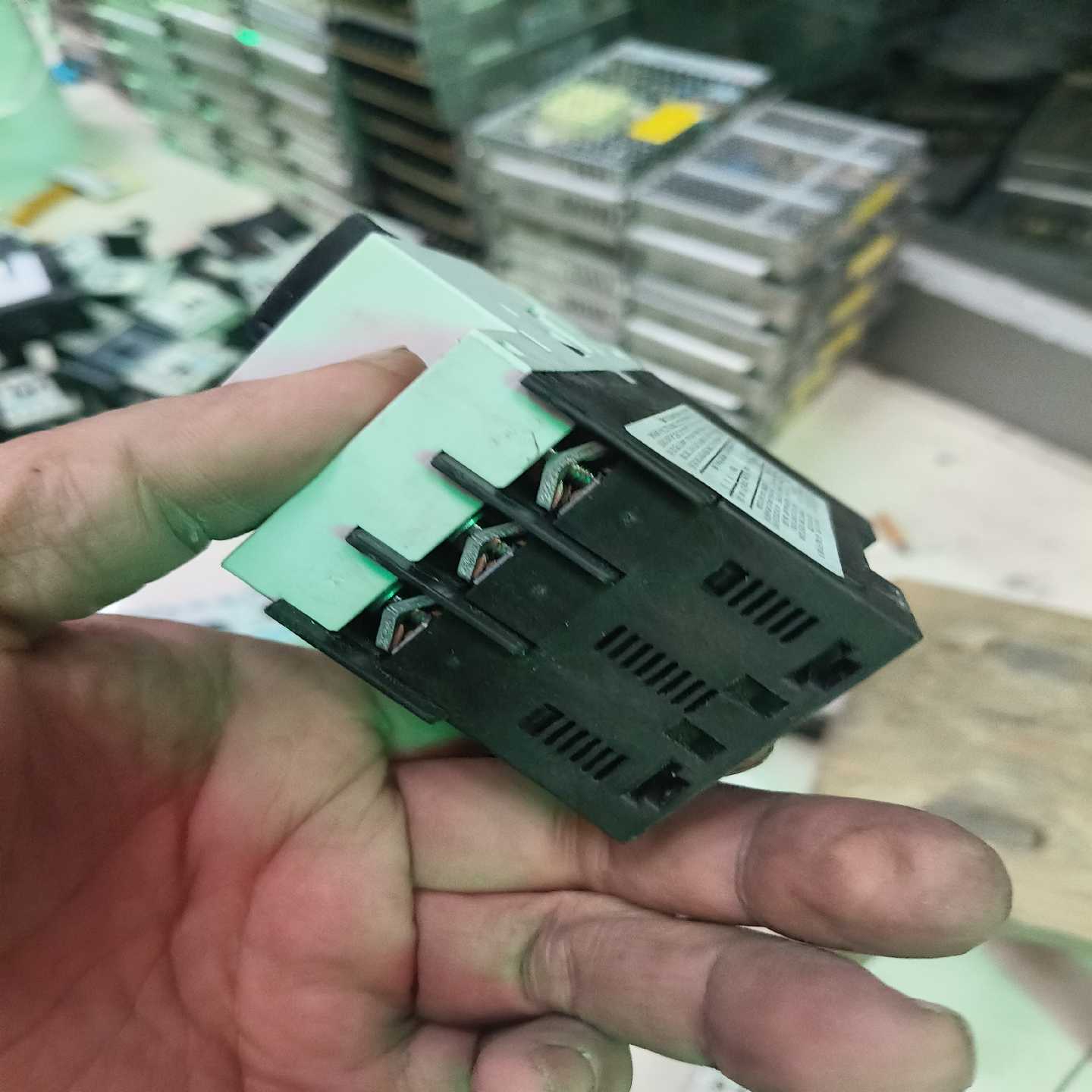 马达保护器3RV1021-1DA15有一个，，议价