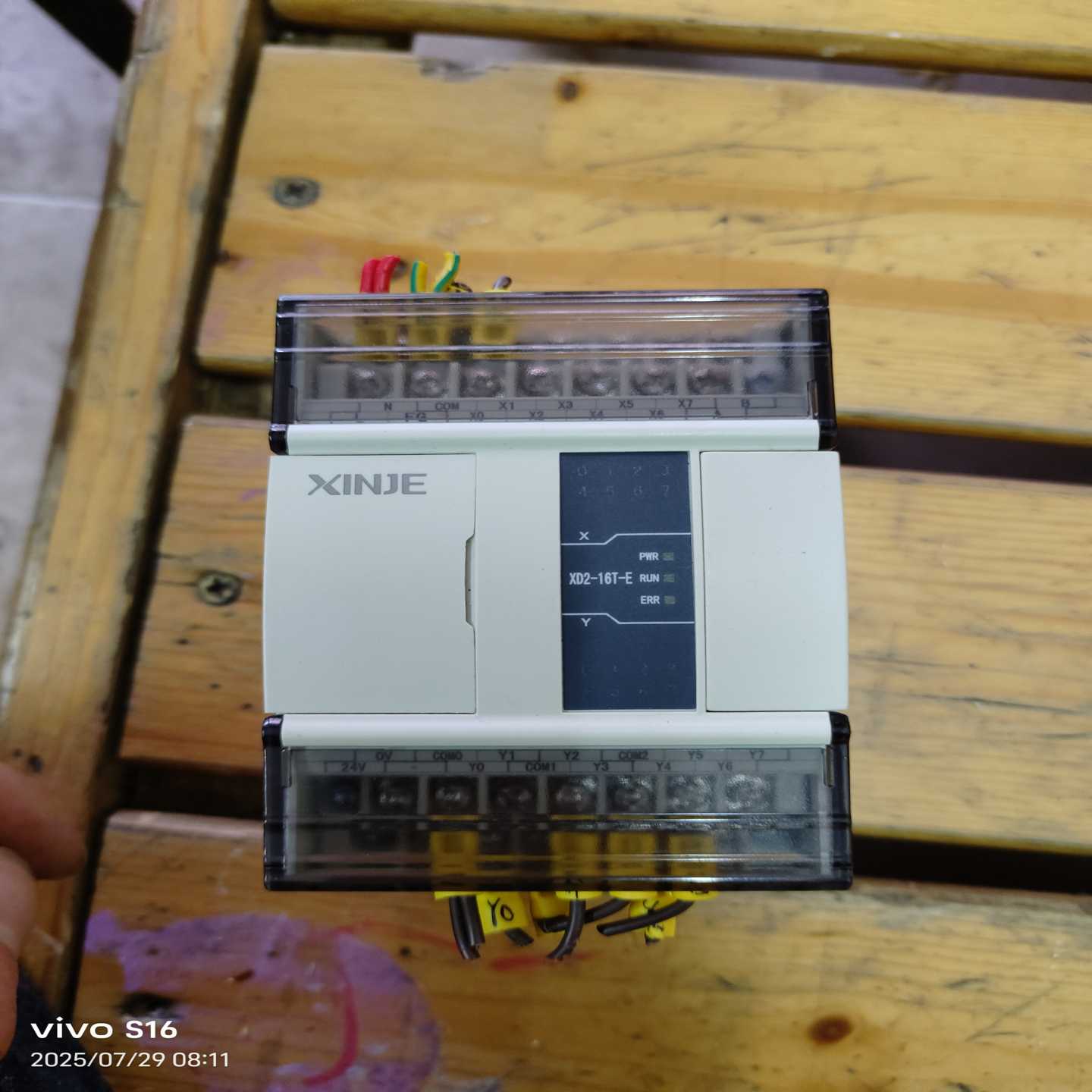 信捷PLCXD2-16T-E，拆机正品，成色如图，功能正常--议价商品