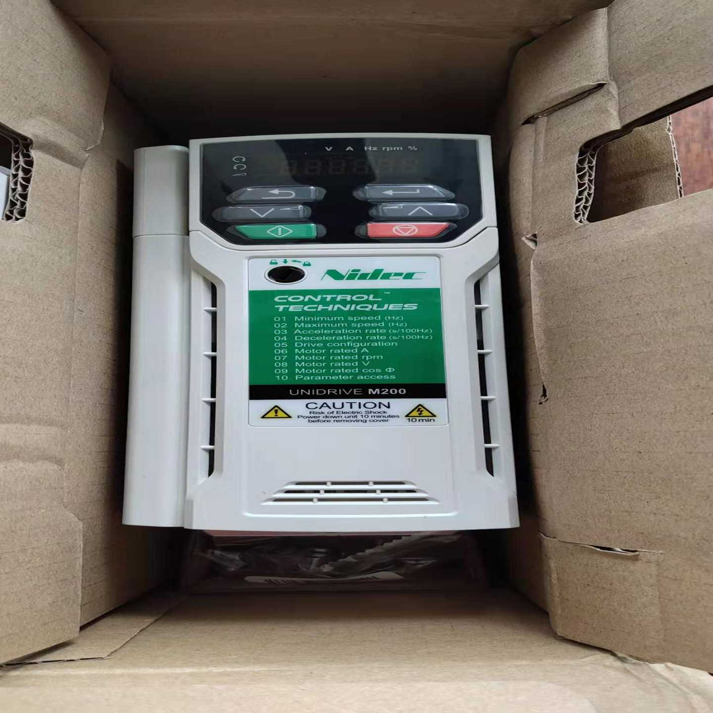 尼得科CT变频l器M400-02100042A10100AB100全新原装议价